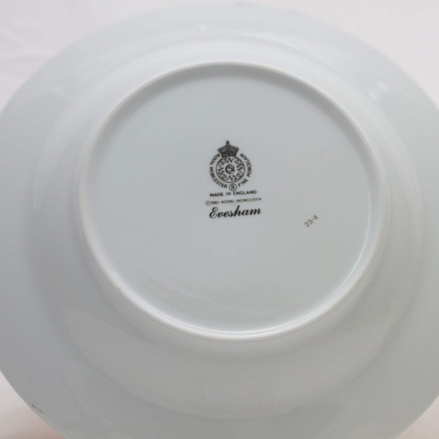 Royal Worcester Evesham Gold Rimmed 9" Soup Bowl Fine English China