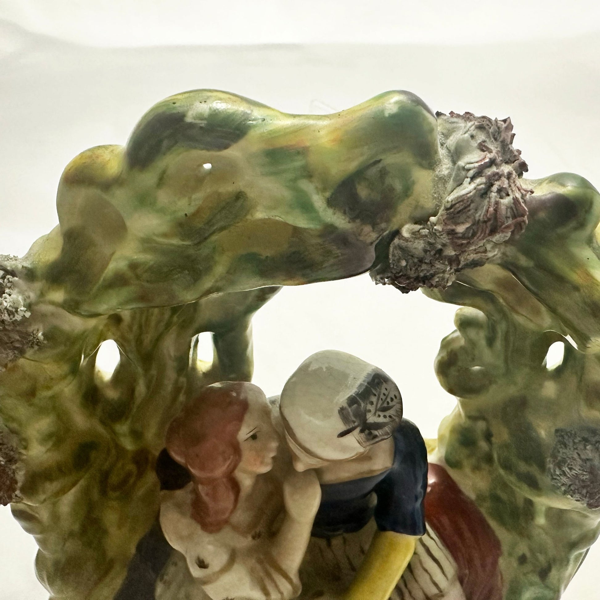 Staffordshire Style Romantic COUPLE IN THE GARDEN Pottery Figurine