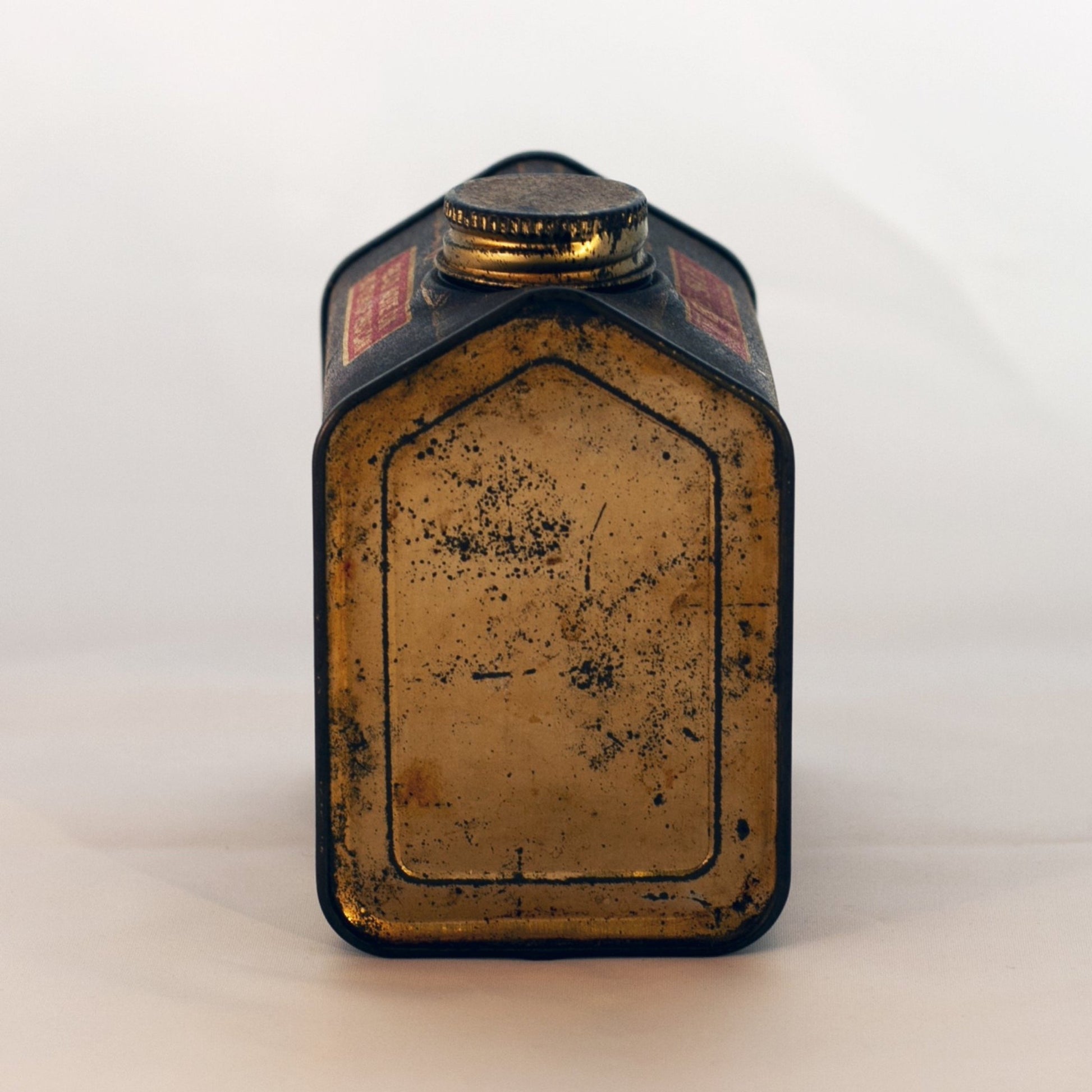 Antique TOWLE’S LOG CABIN SYRUP TIN Copyright 1914 "Boy in Doorway" Jack Towle 12-Ounce Capacity
