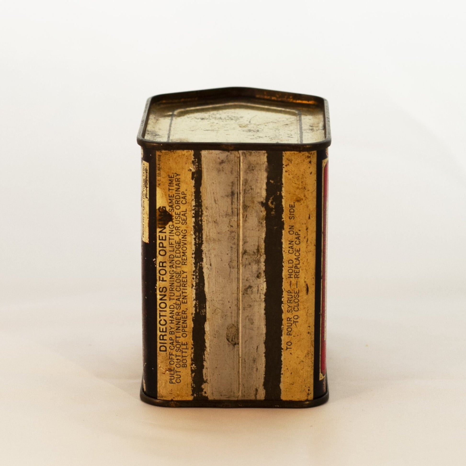 Antique TOWLE’S LOG CABIN SYRUP TIN Copyright 1914 "Boy in Doorway" Jack Towle 12-Ounce Capacity