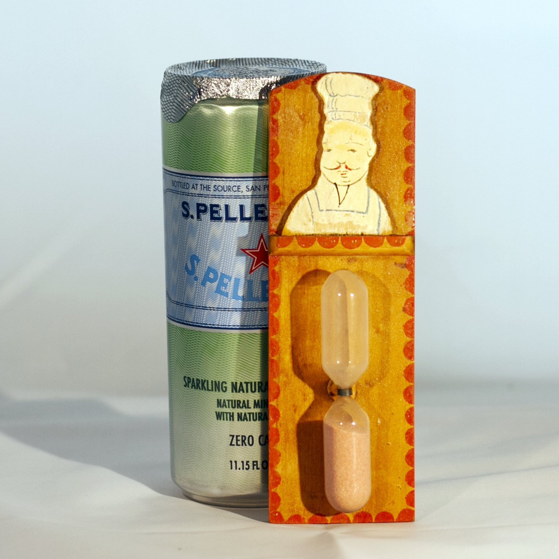 Mid-Century CHEF'S HEAD ON WOOD HANGING EGG TIMER Circa 1940s Front