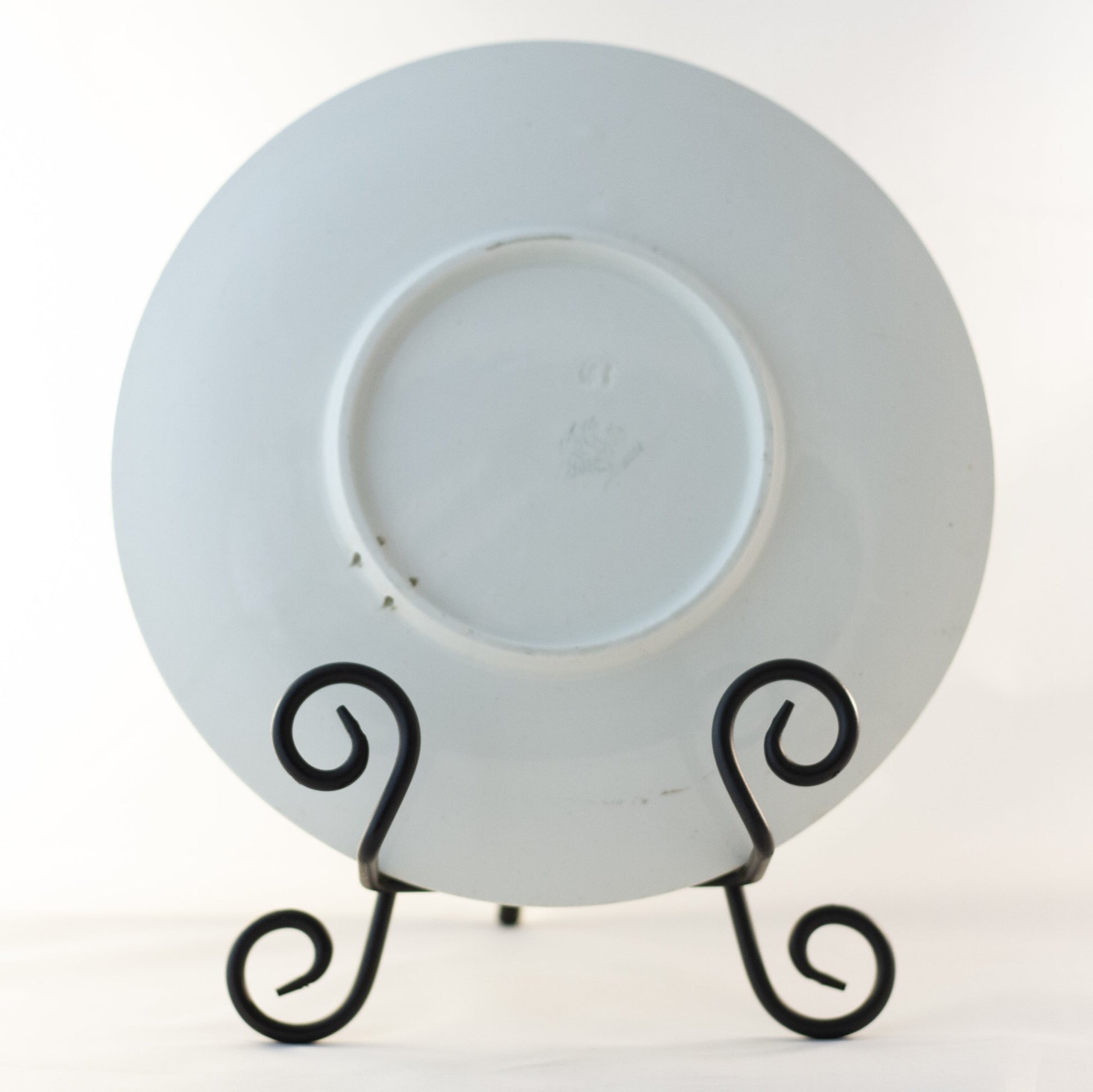 K & G LUNÉVILLE FRENCH FAIENCE PLATE HAND PAINTED GRAPES 8 ½” Circa 1900