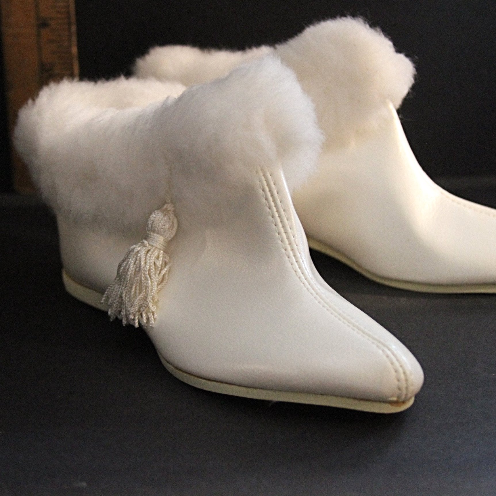 KLICKETTES White Go-Go Boots Trimmed in White Fur New Old Stock