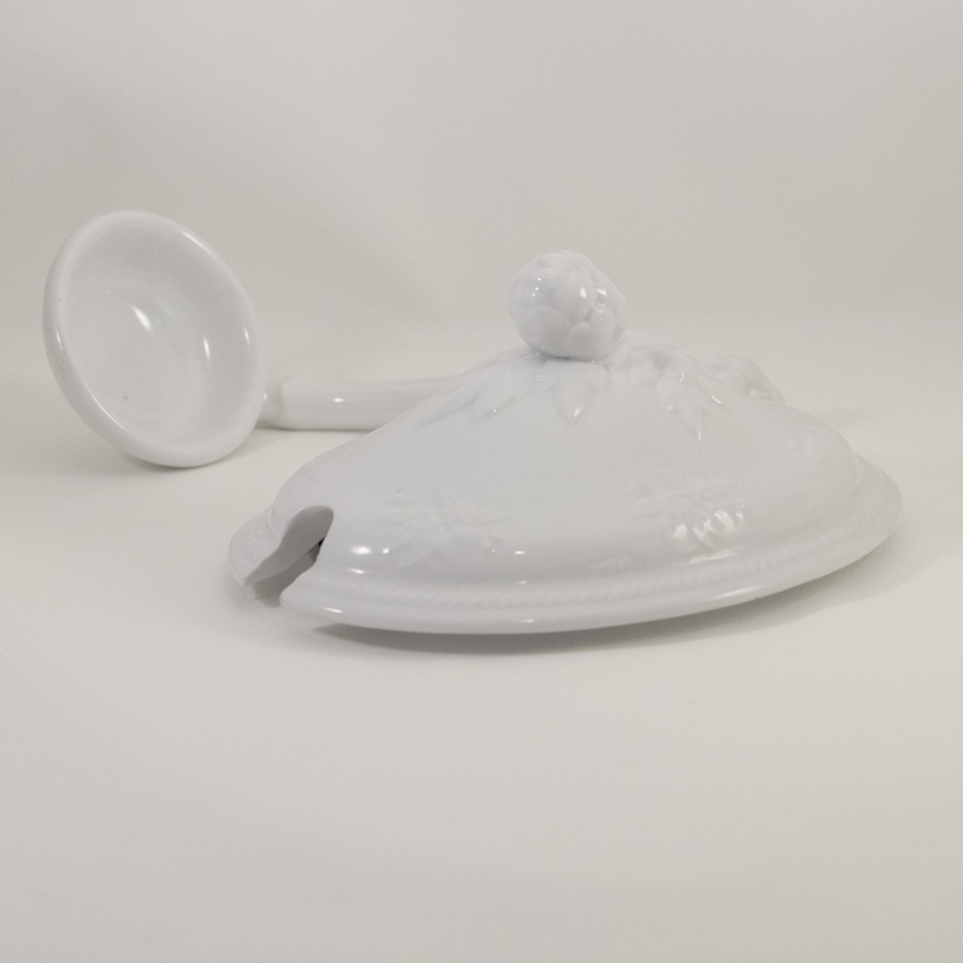 Antique JOHN MEIR & SON Washington Shape Ironstone Sauce Tureen with Ladle & Underplate Circa 1863 (5)