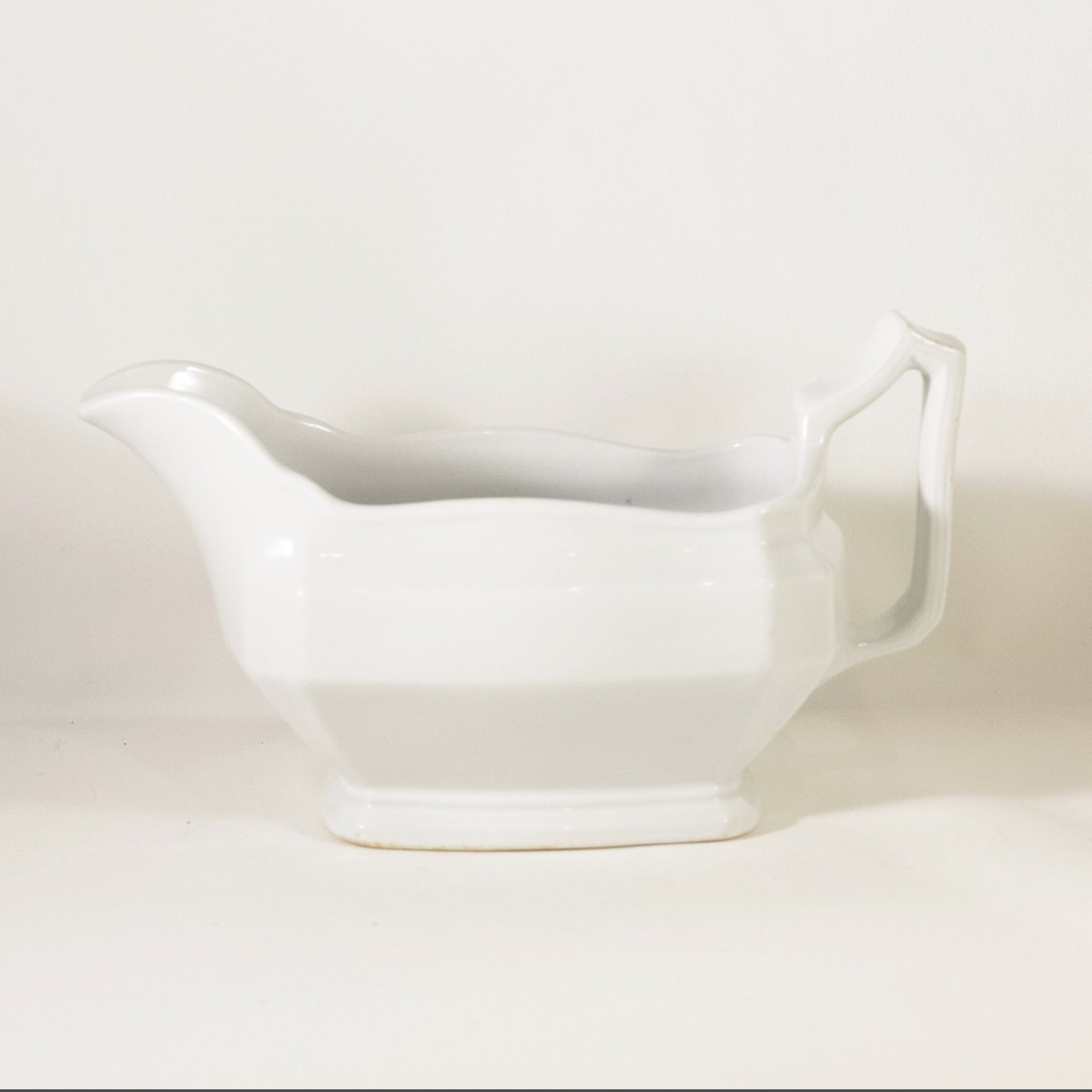 CLASSIC BLOCK OPTIC Antique Ironstone Sauce Boat by J & G Meakin Circa  1980 (1)