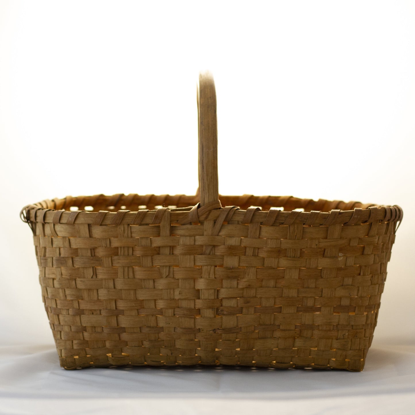HICKORY HANDLE ANTIQUE HARVEST BASKET 18"
