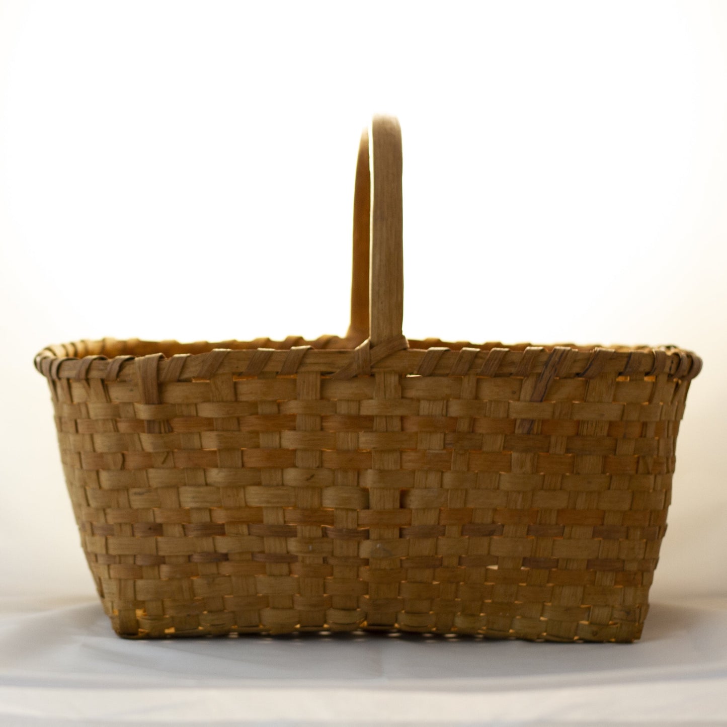 HICKORY HANDLE ANTIQUE HARVEST BASKET 18"