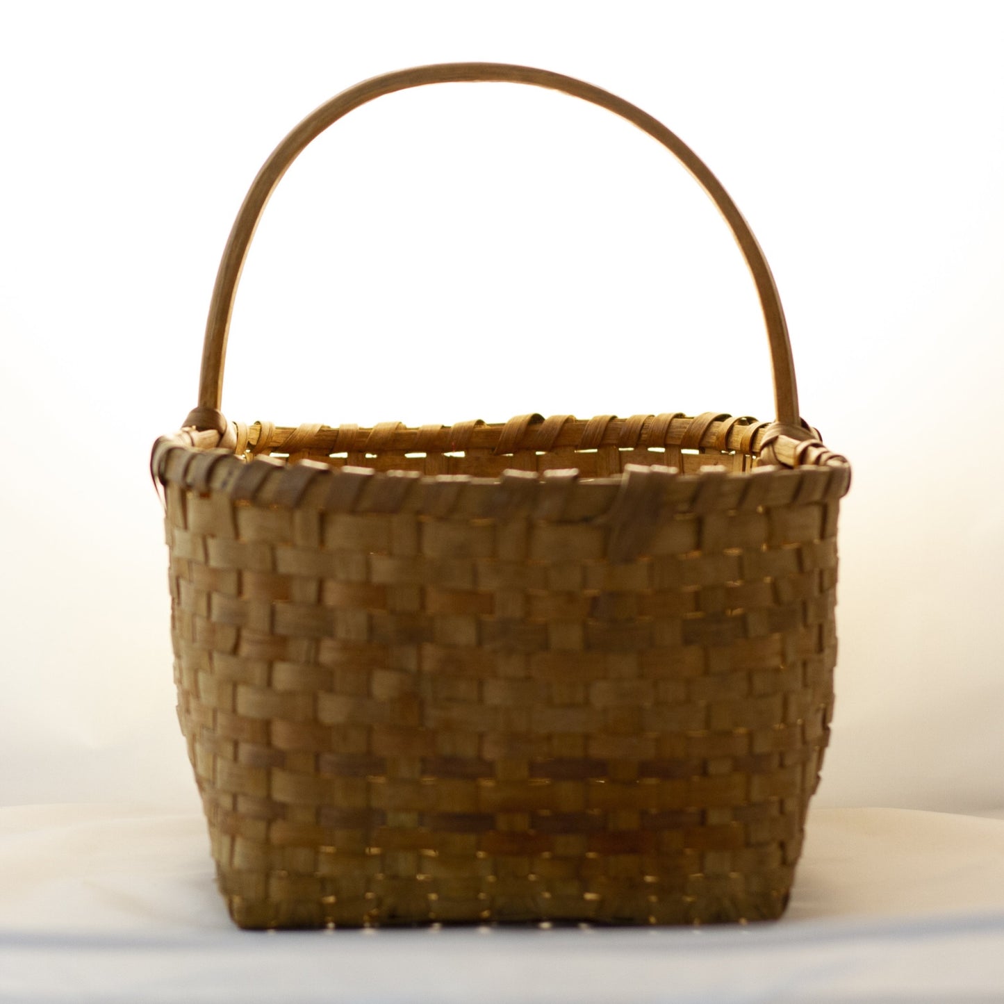 HICKORY HANDLE ANTIQUE HARVEST BASKET 18"