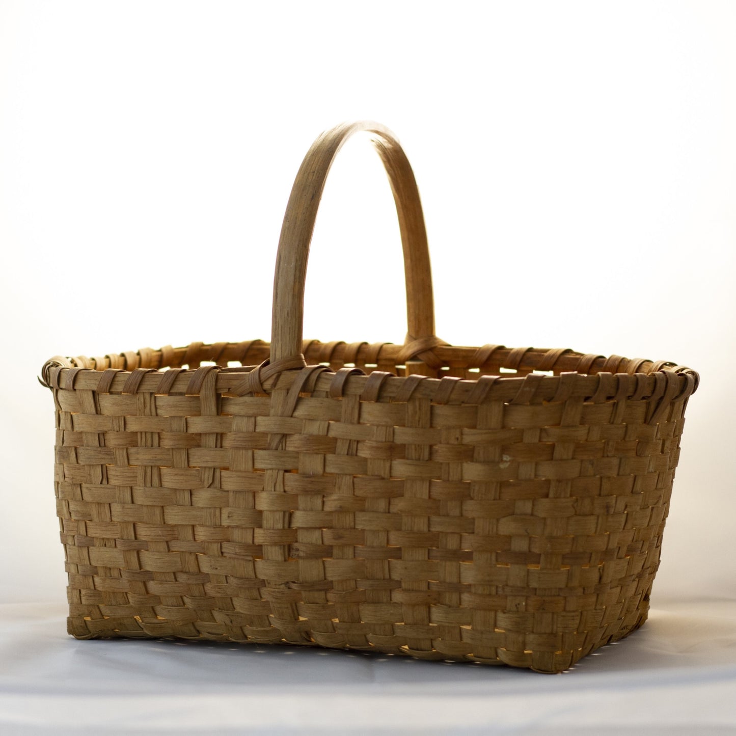 HICKORY HANDLE ANTIQUE HARVEST BASKET 18"