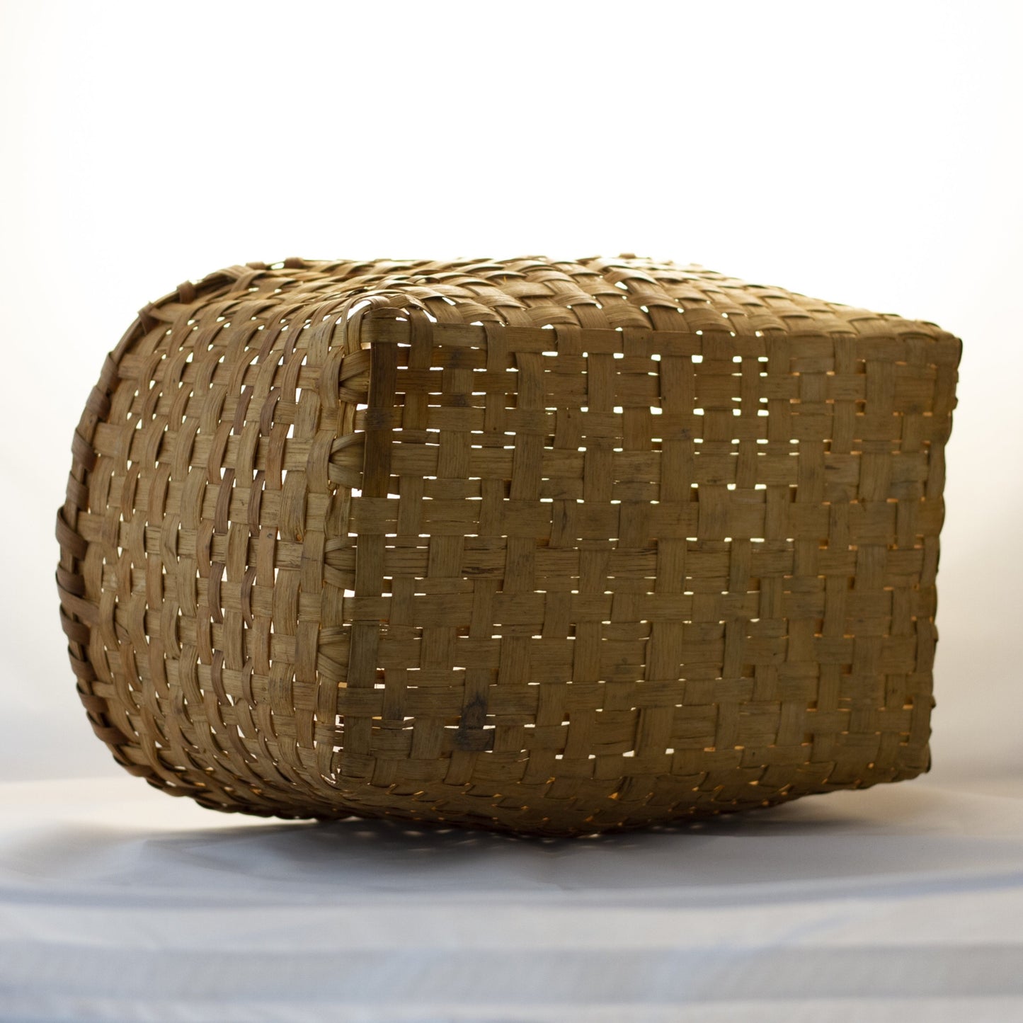 HICKORY HANDLE ANTIQUE HARVEST BASKET 18"