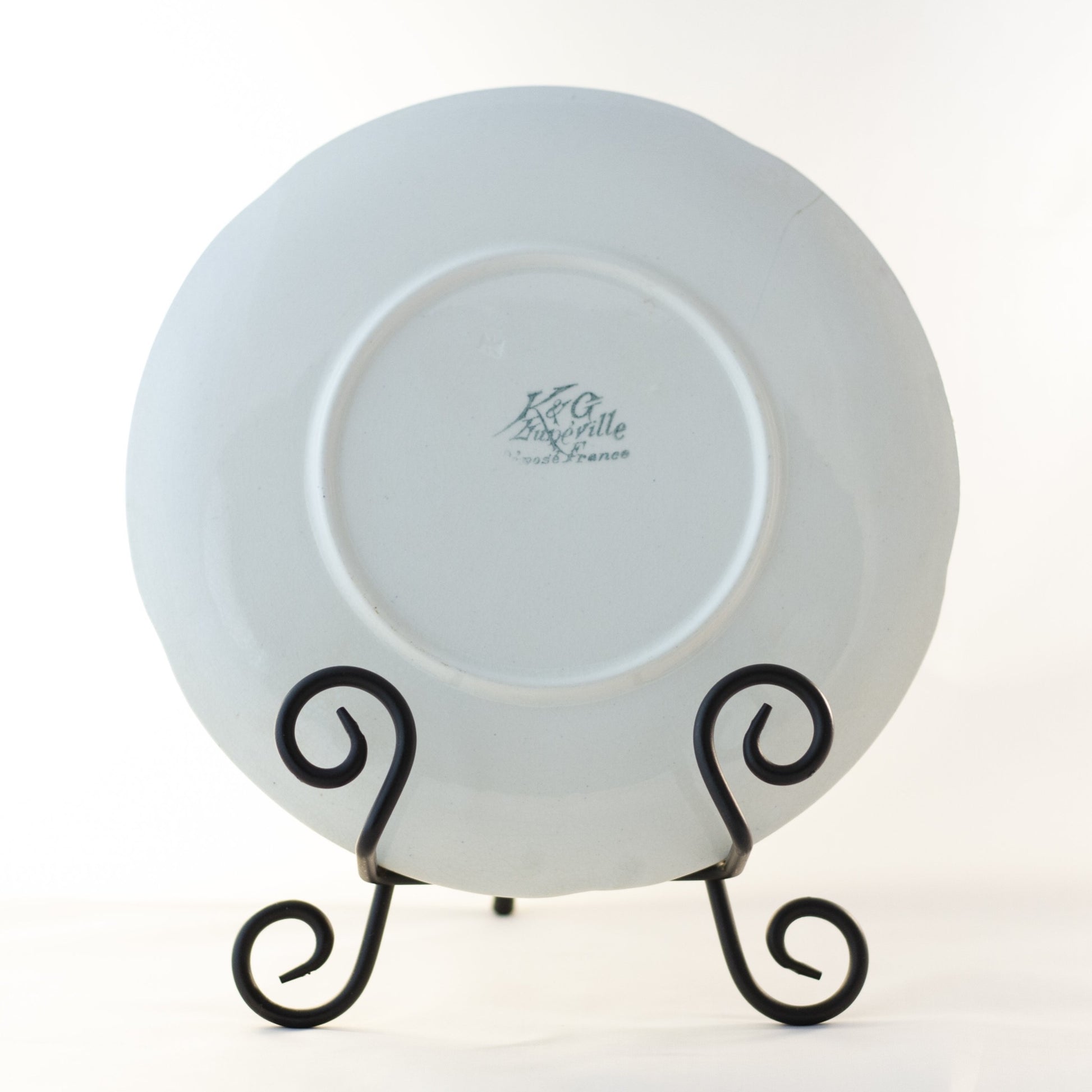 K & G LUNÉVILLE FRENCH FAIENCE PLATE HAND PAINTED GRAPES 8 ½” Gold Gilt Rim Circa 1900