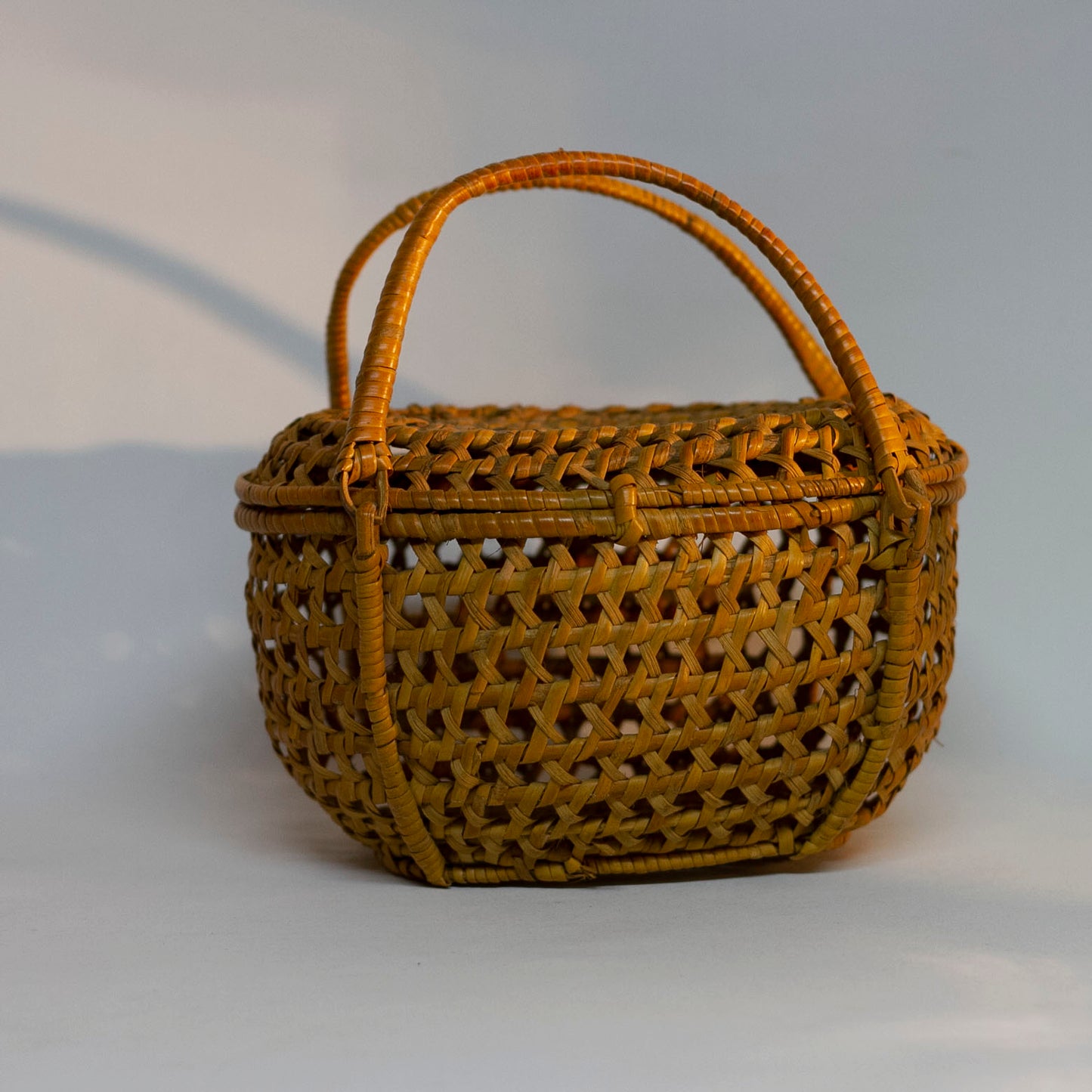 Vintage Wicker Rattan HANDLE PURSE Back