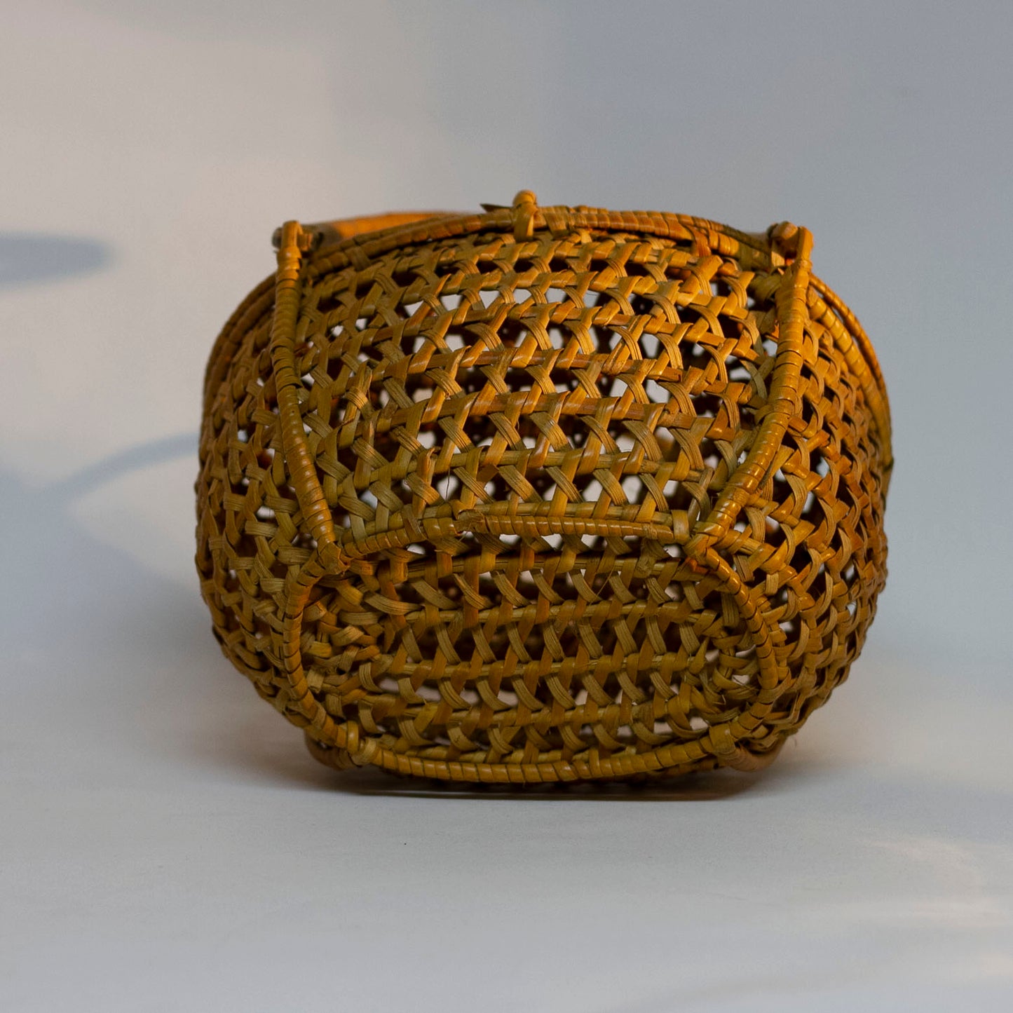 Vintage Wicker Rattan HANDLE PURSE Bottom