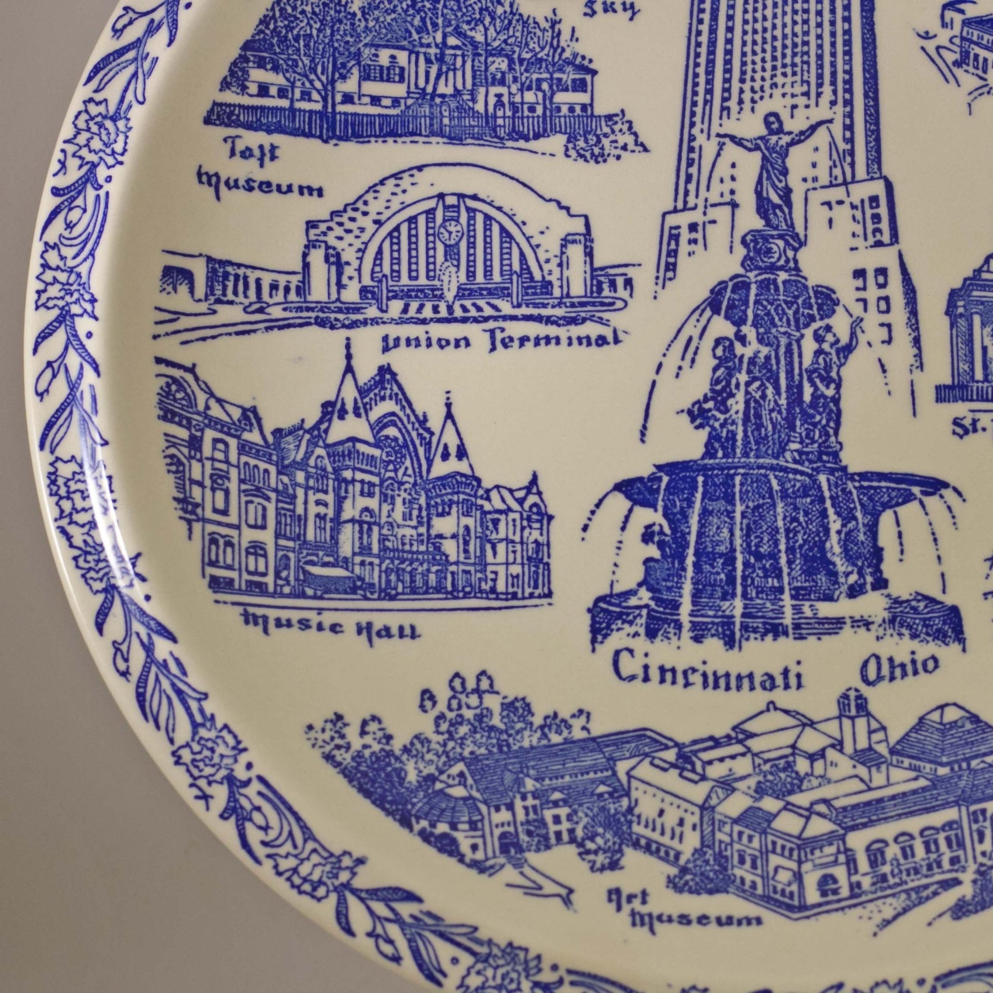 QUEEN CITY OF THE WEST Cincinnati Ohio Souvenir Plate