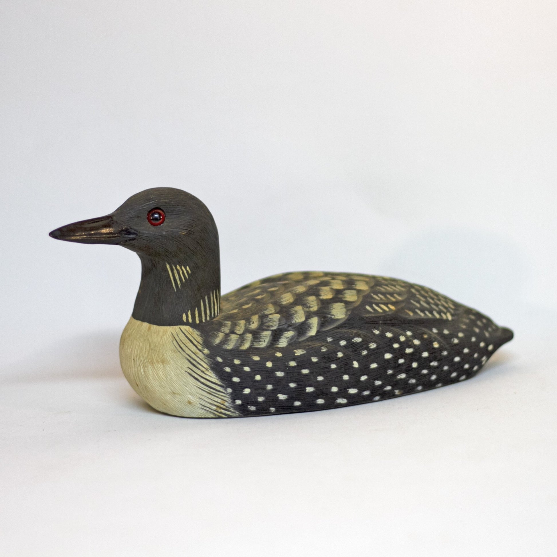 Vintage Hand Painted JOE REVELLO COMMON LOON DECOY #7343 Signed by Artist
