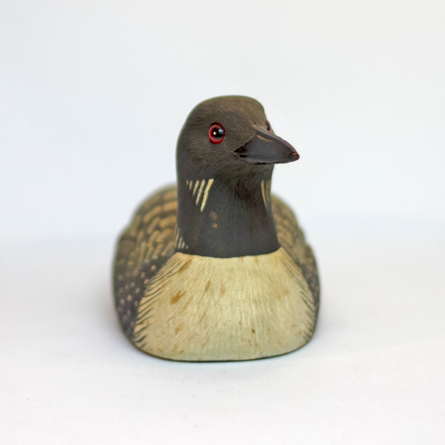 Vintage Hand Painted JOE REVELLO COMMON LOON DECOY #7343 Signed by Artist