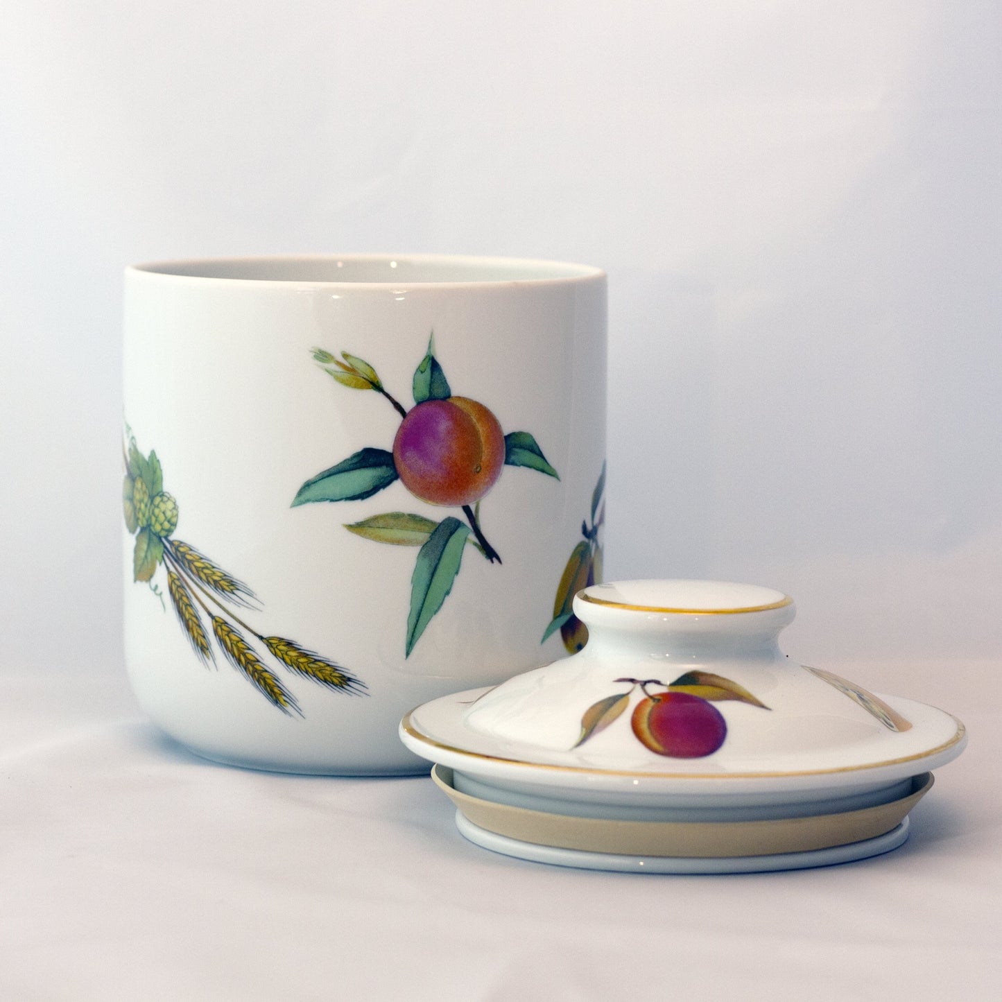 EVESHAM GOLD Medium Canister with Lid with Vegetable & Fruit Sprays