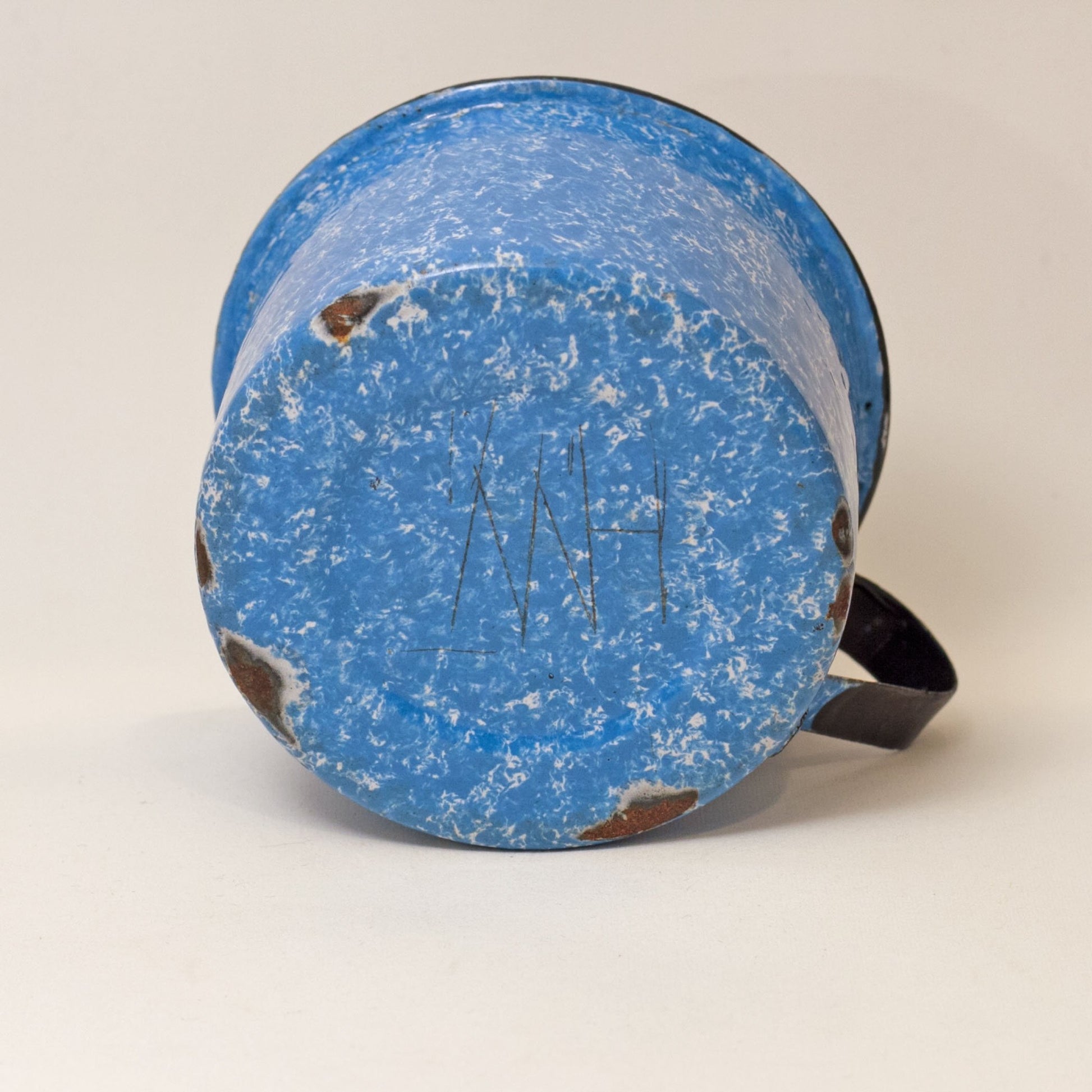 Antique GRANITE WARE 16-OUNCE CUP Vintage Blue and White Speckled