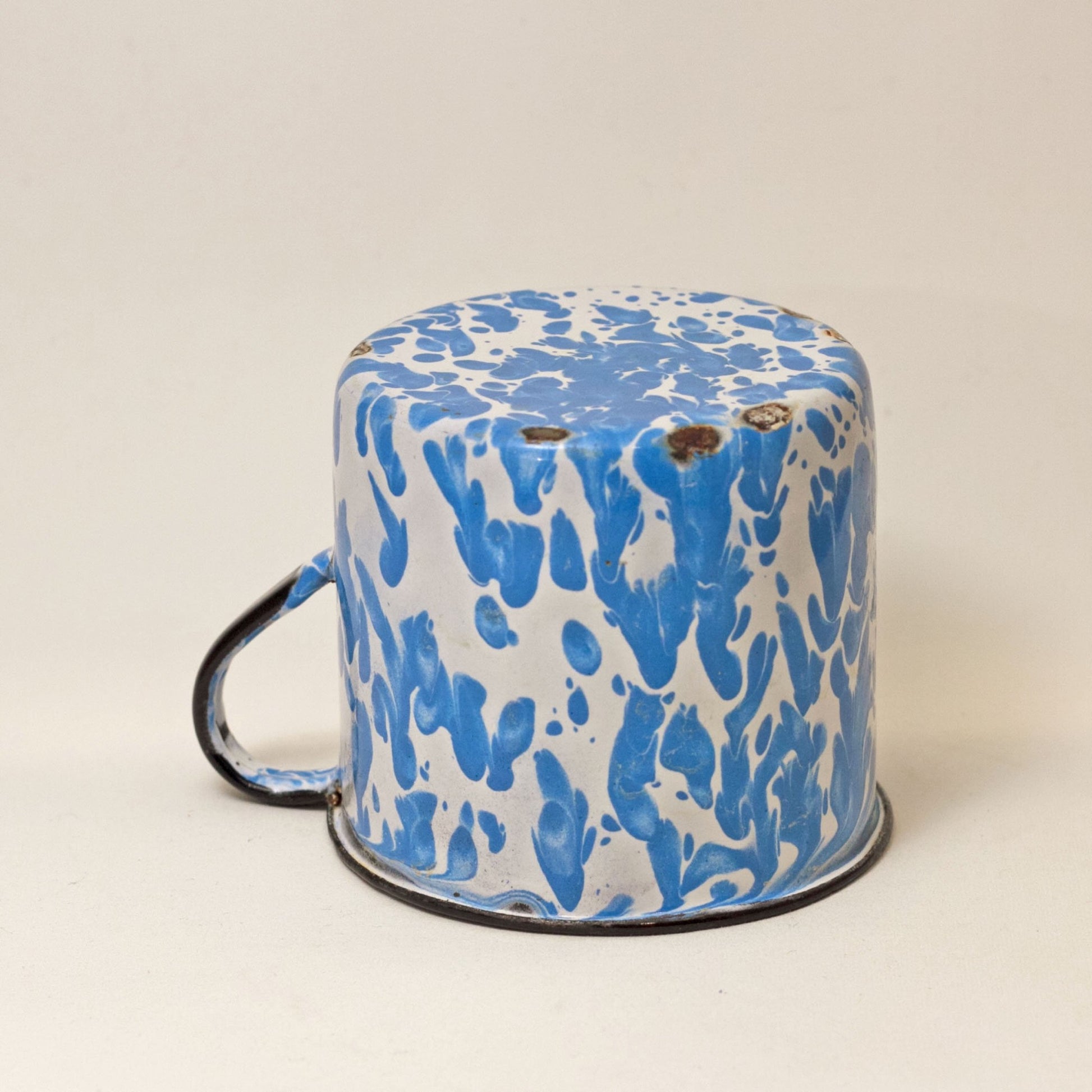 Antique GRANITE WARE 12-OUNCE CUP Vintage Blue and White Swirl