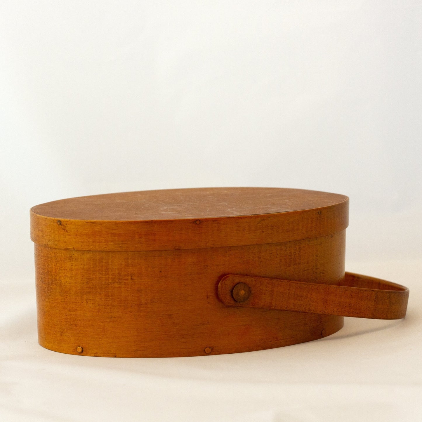 SHAKER-STYLE Swing Handle Carrier Oval Basket with Swallow Tail Joints