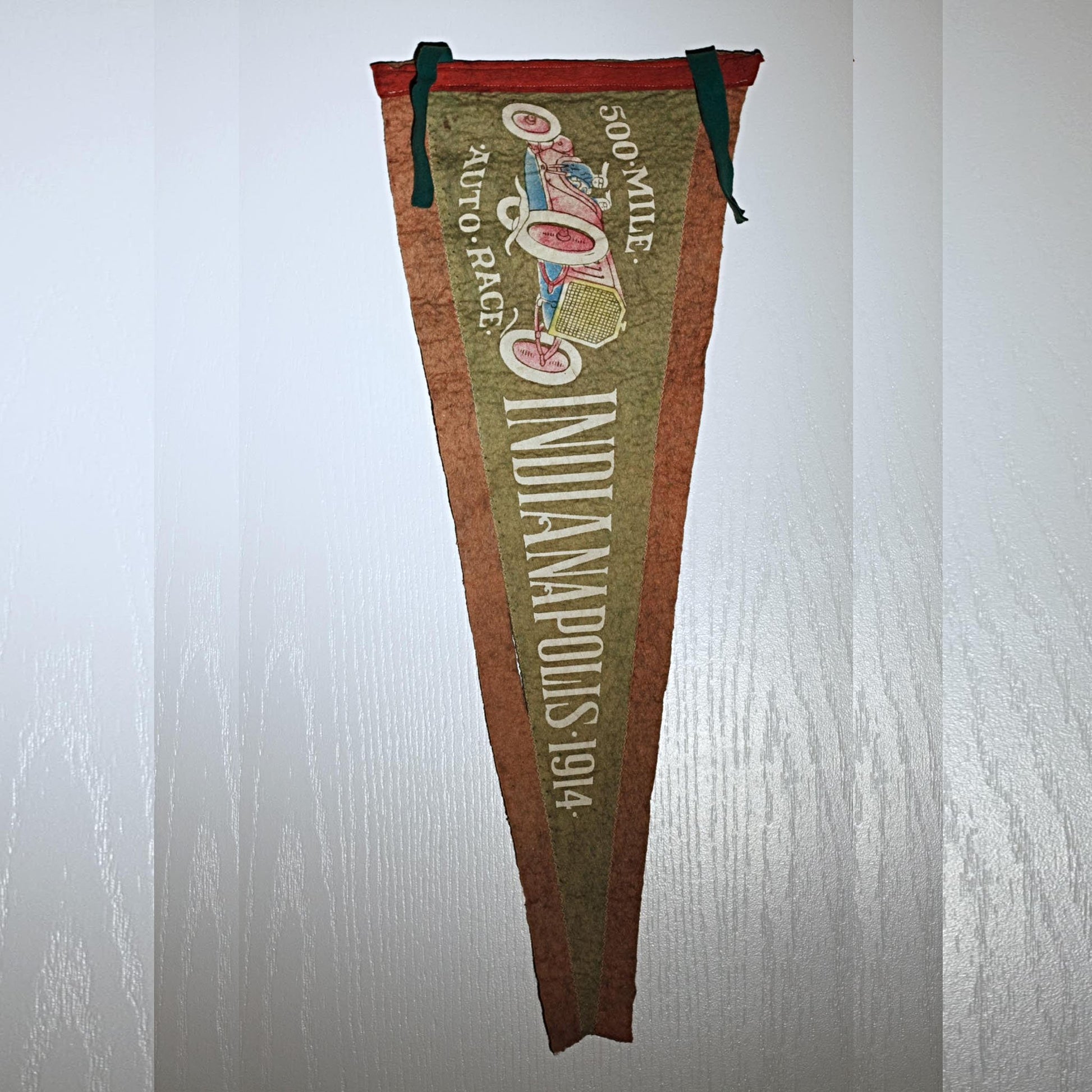1914 INDIANAPOLIS 500 RACE PENNANT 500-Mile Auto Race Original Felt Flag Souvenir