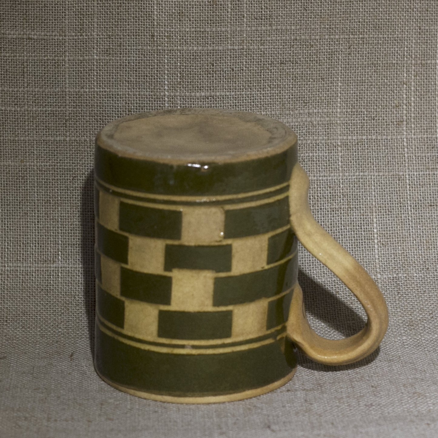 Antique English MOCHA WARE Mug with Tan and Olive Green Checkerboard Circa Early 19th Century