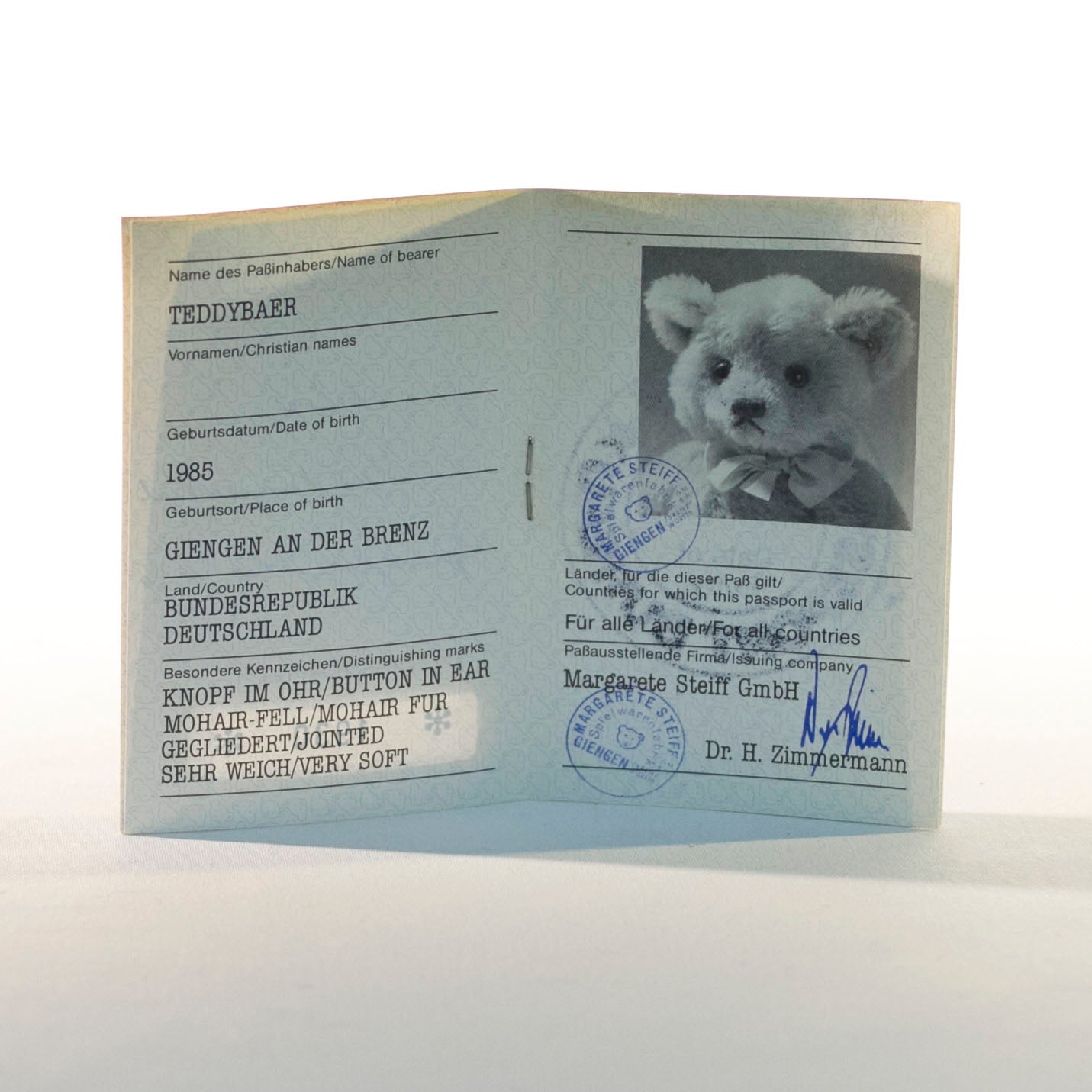Collectible STEIFF INTERNATIONAL PASSPORT TEDDY BEAR Passport #1930