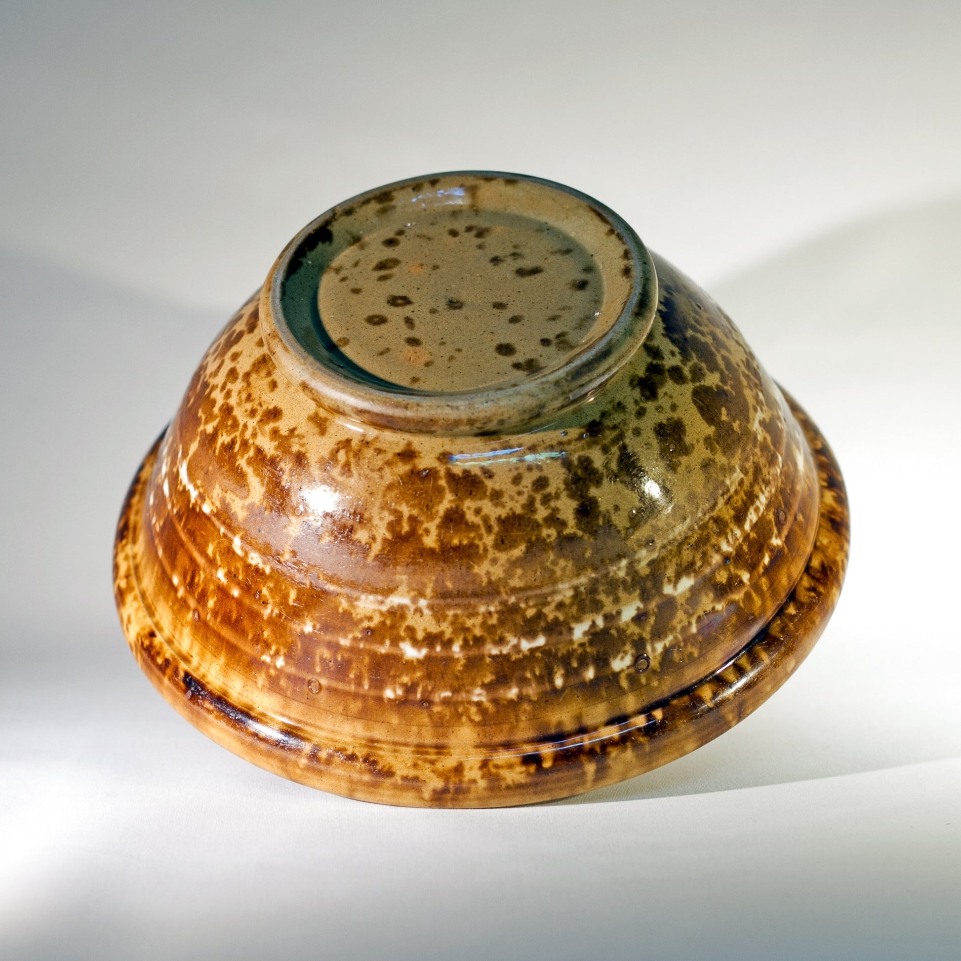 Antique SLIP BANDED AMERICAN ROCKINGHAM BOWL Circa 1880 - 1910