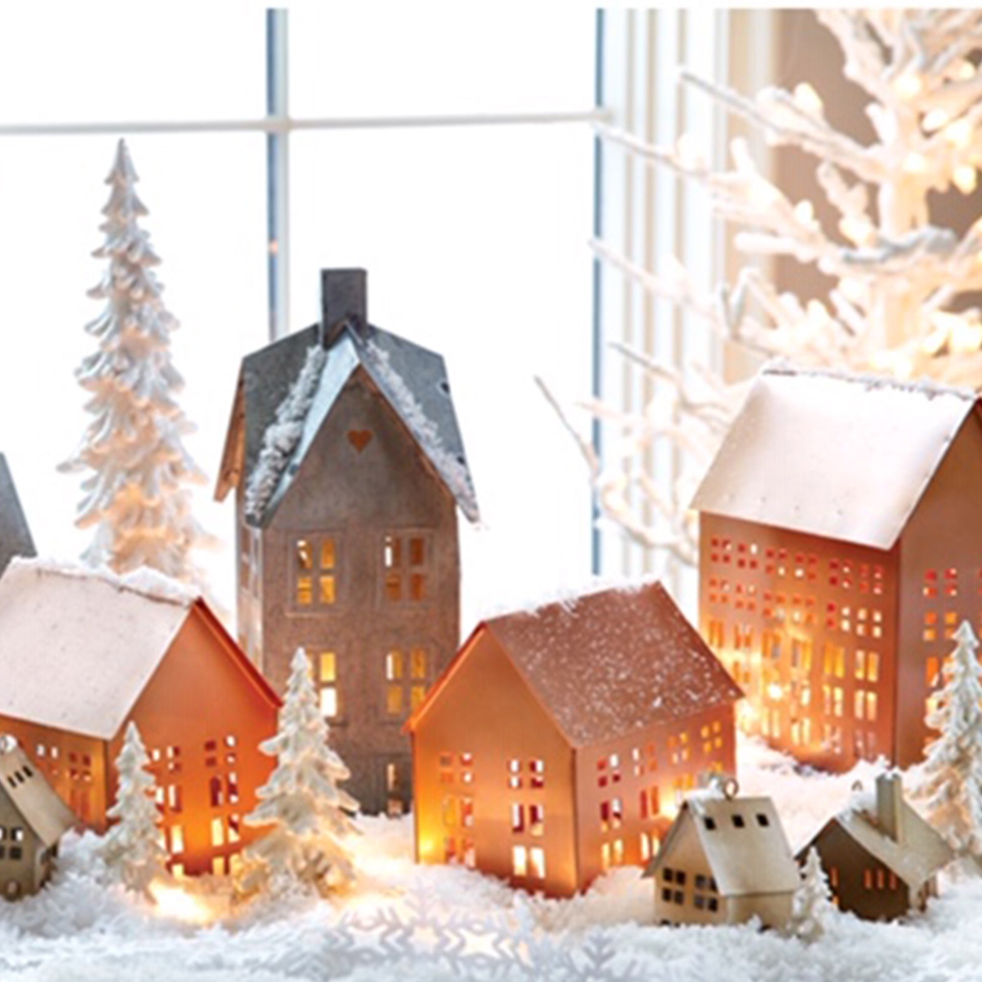 CHRISTMAS WITH SOUTHERN LIVING 2016: 50th Anniversary Complete Guide to Holiday Cooking and Decorating Miniature Houses