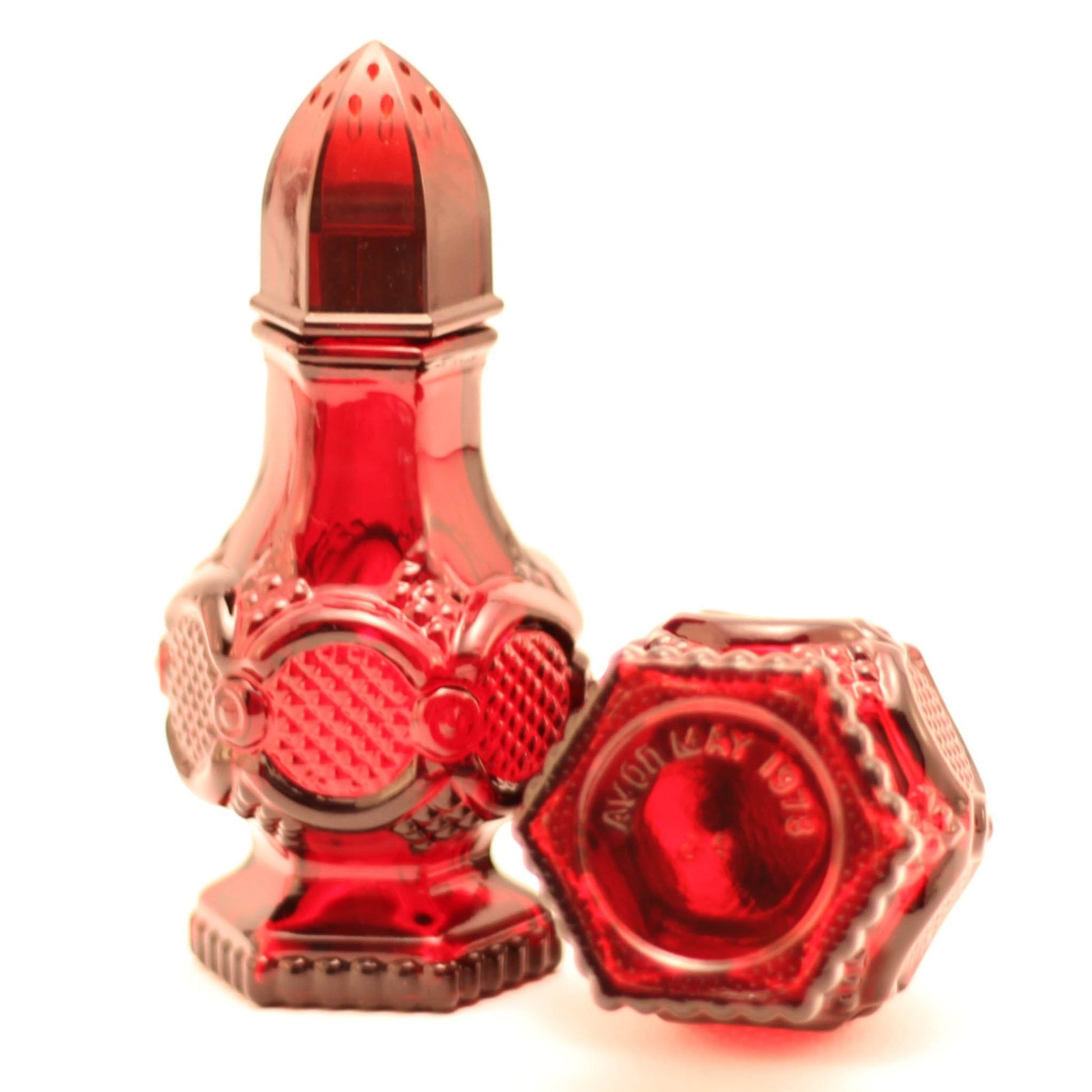 CAPE COD 1876 COLLECTION By Avon Salt and Pepper Set (2)