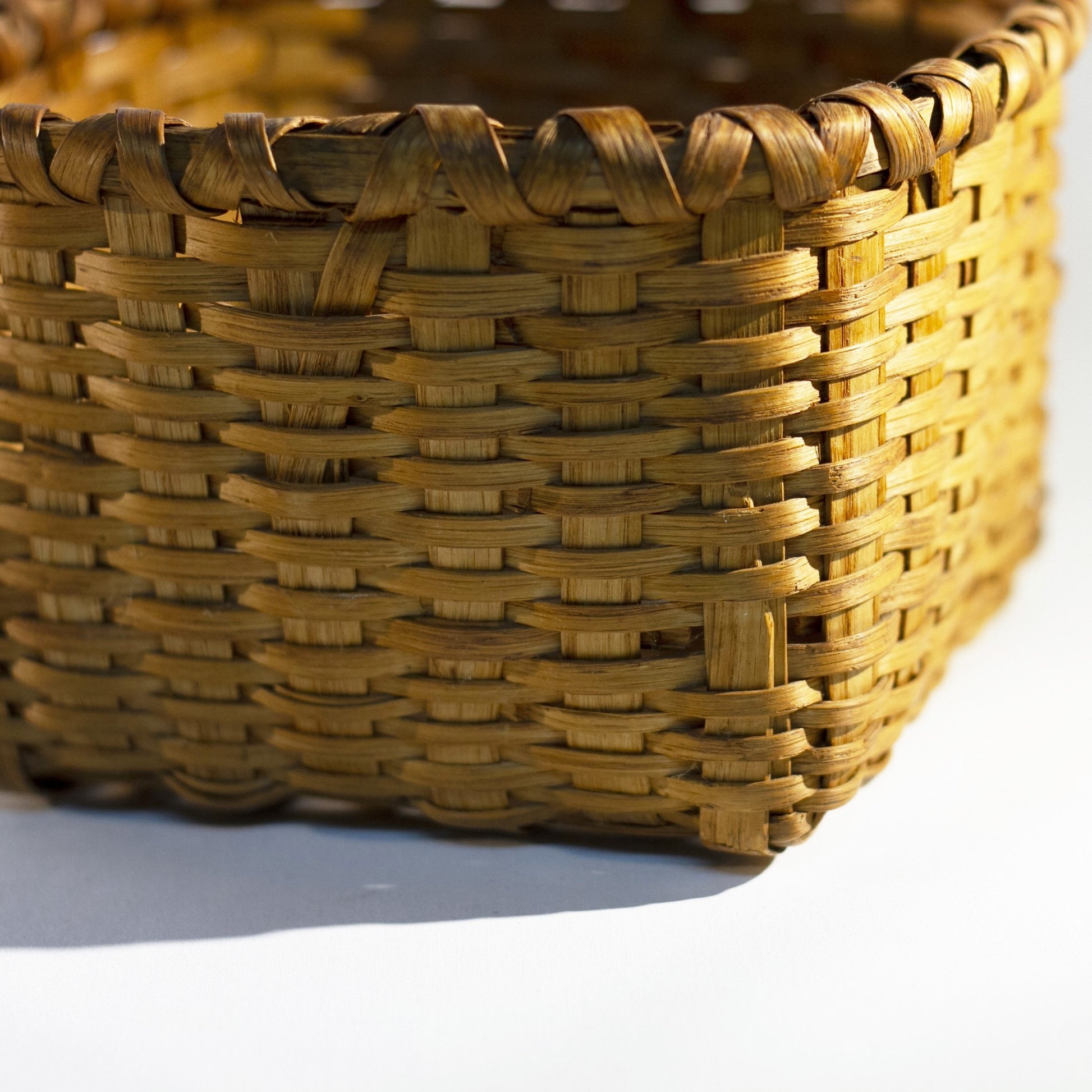 Charming ANTIQUE WOOD SPLINT WOVEN SQUARE 8" BASKET