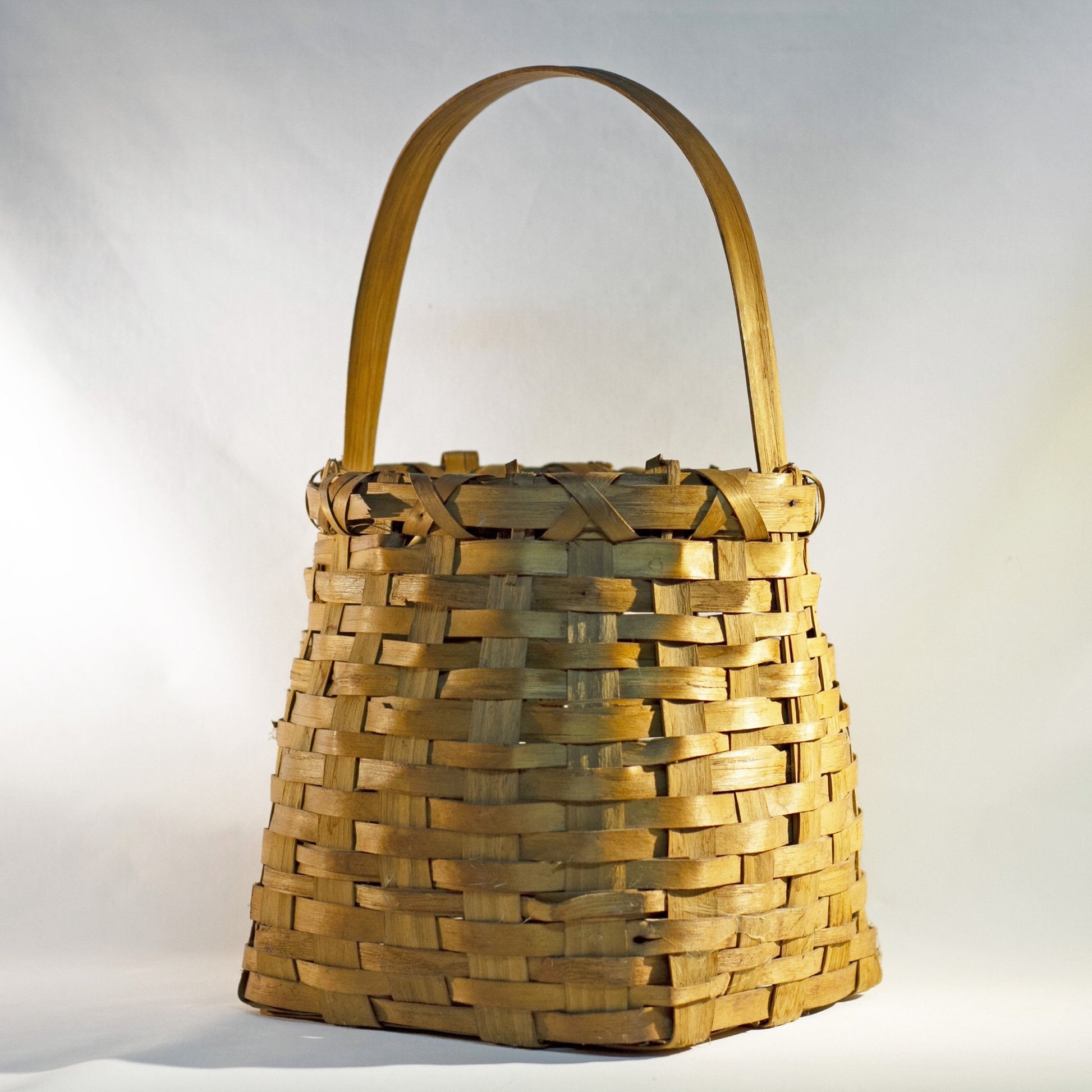 Antique HICKORY HANDLE TRAPEZOID Shaped Woven Basket 16"