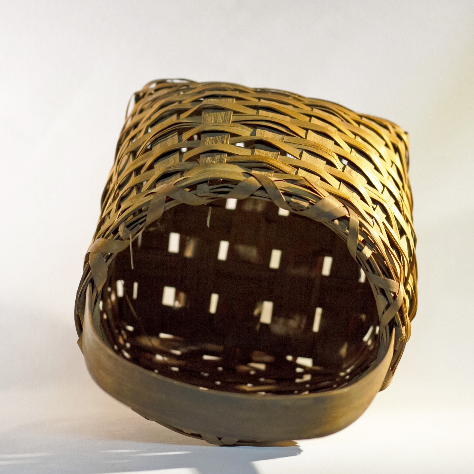 Antique HICKORY HANDLE TRAPEZOID Shaped Woven Basket 16"