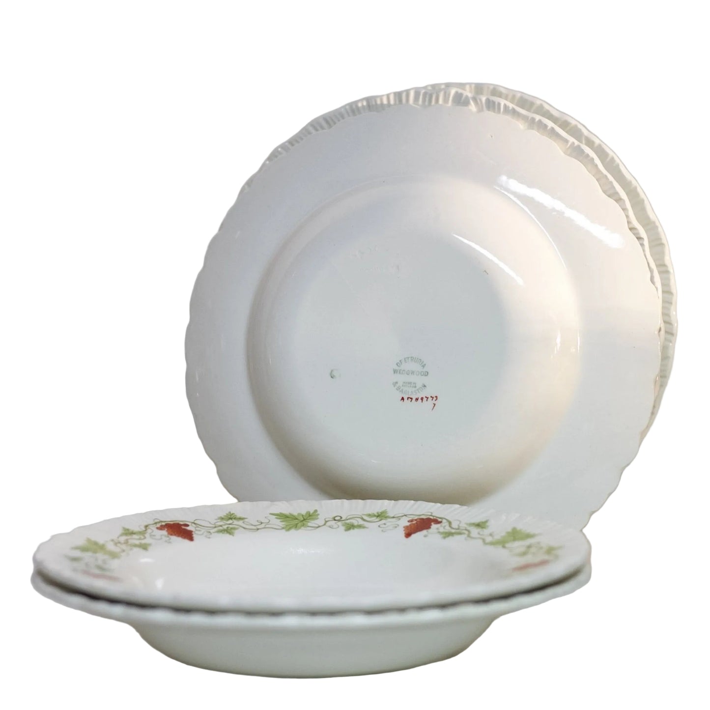 Wedgwood Bacchus Red Rimmed Soup Bowl – Queens Ware, England, c. 1940–1974 Mark