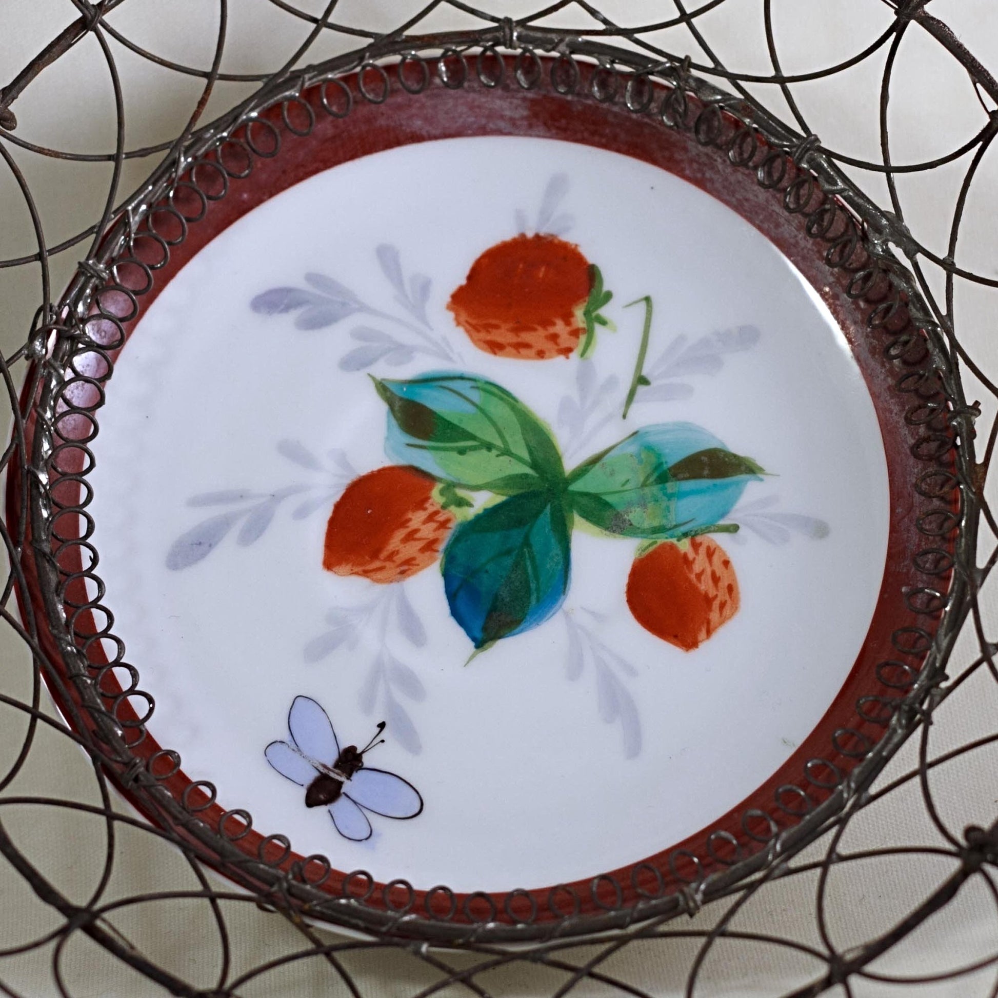 WIRE BUN BASKET with Heart Shaped Handles (3)