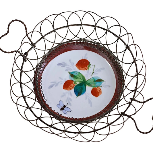 WIRE BUN BASKET with Heart Shaped Handles (1)
