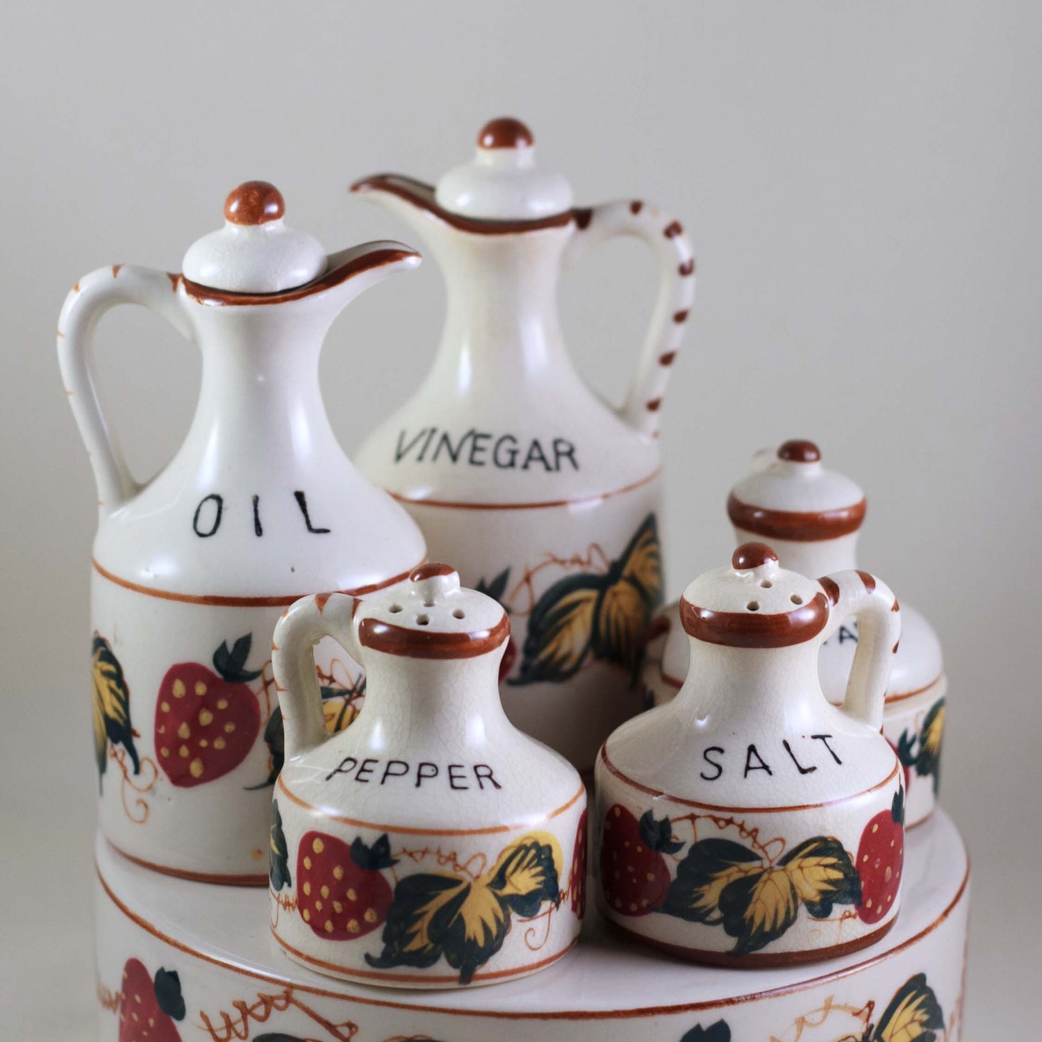 CRUET SETS & BOTTLES