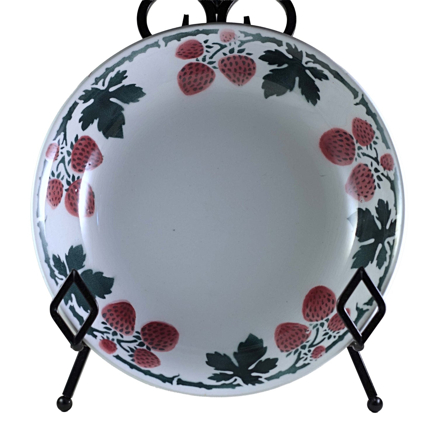 Lunéville Faïence Strawberry Rimmed Soup Bowl – Antique French Tin-Glazed Earthenware (c. 1890–1910)