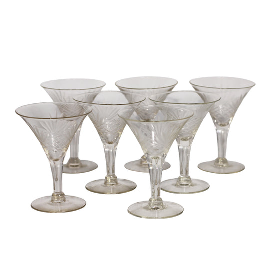Set of 7 vintage Nachtmann Nierstein / Gorham Cherrywood cut crystal liquor cocktail glasses with fan and crosshatch design. Made in Germany.