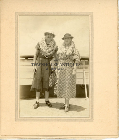 VACATIONING IN HAWAII Vintage Tourist Photograph by Luke Photo Studio Honolulu Circa 1930s