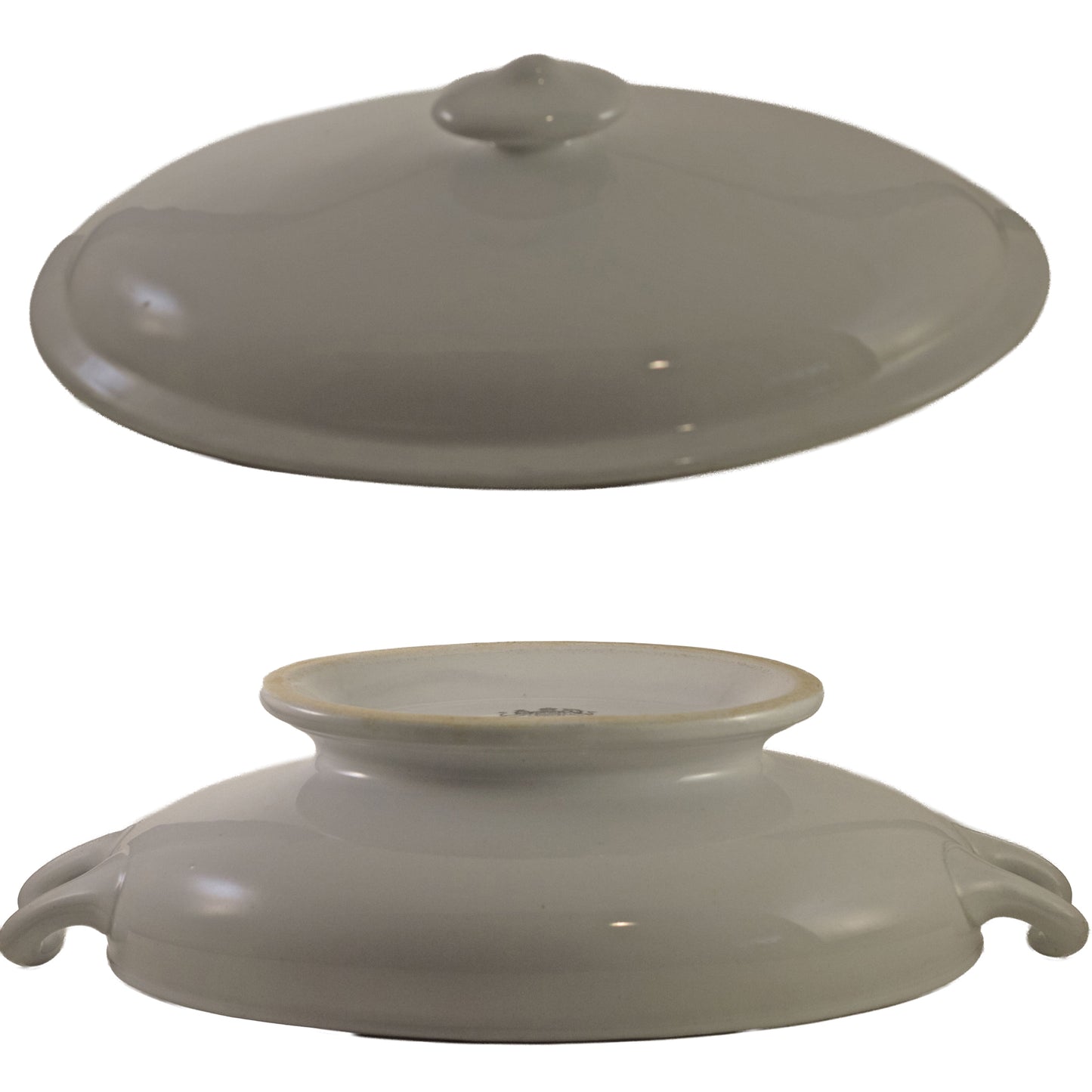 Plat de service couvert H. Meakin en faïence, motif uni « Plain Uplift », Cobridge Angleterre v. 1873–1876