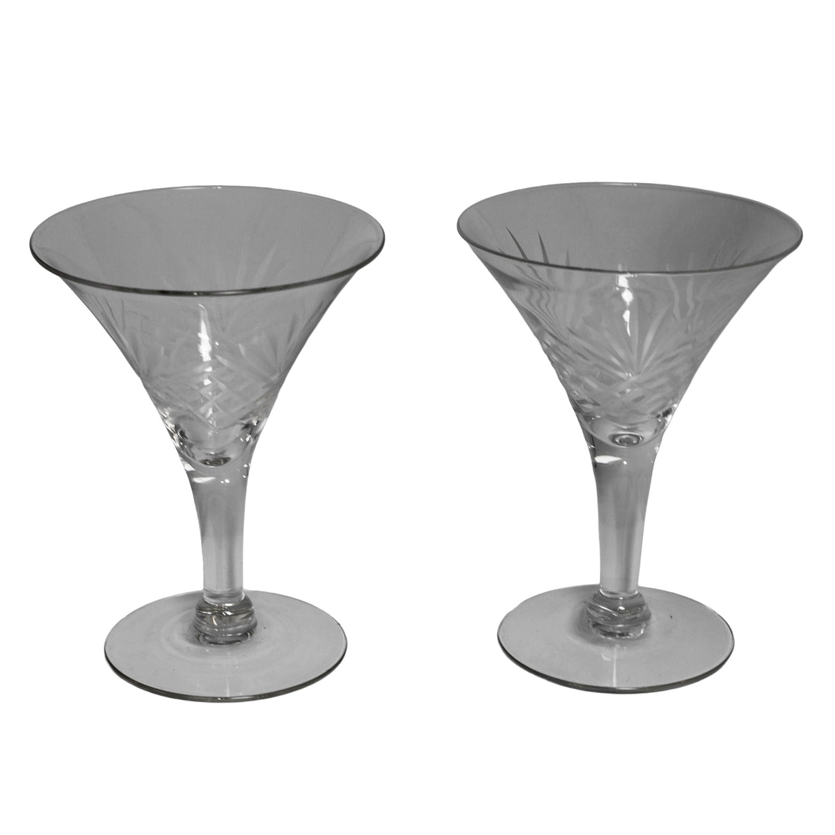 Set of 7 vintage Nachtmann Nierstein / Gorham Cherrywood cut crystal liquor cocktail glasses with fan and crosshatch design. Made in Germany. 