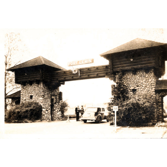 Fort Lewis Liberty Gate Tacoma WA RPPC Ellis 7310 Carte Postale Base Militaire d'Avant la Seconde Guerre Mondiale