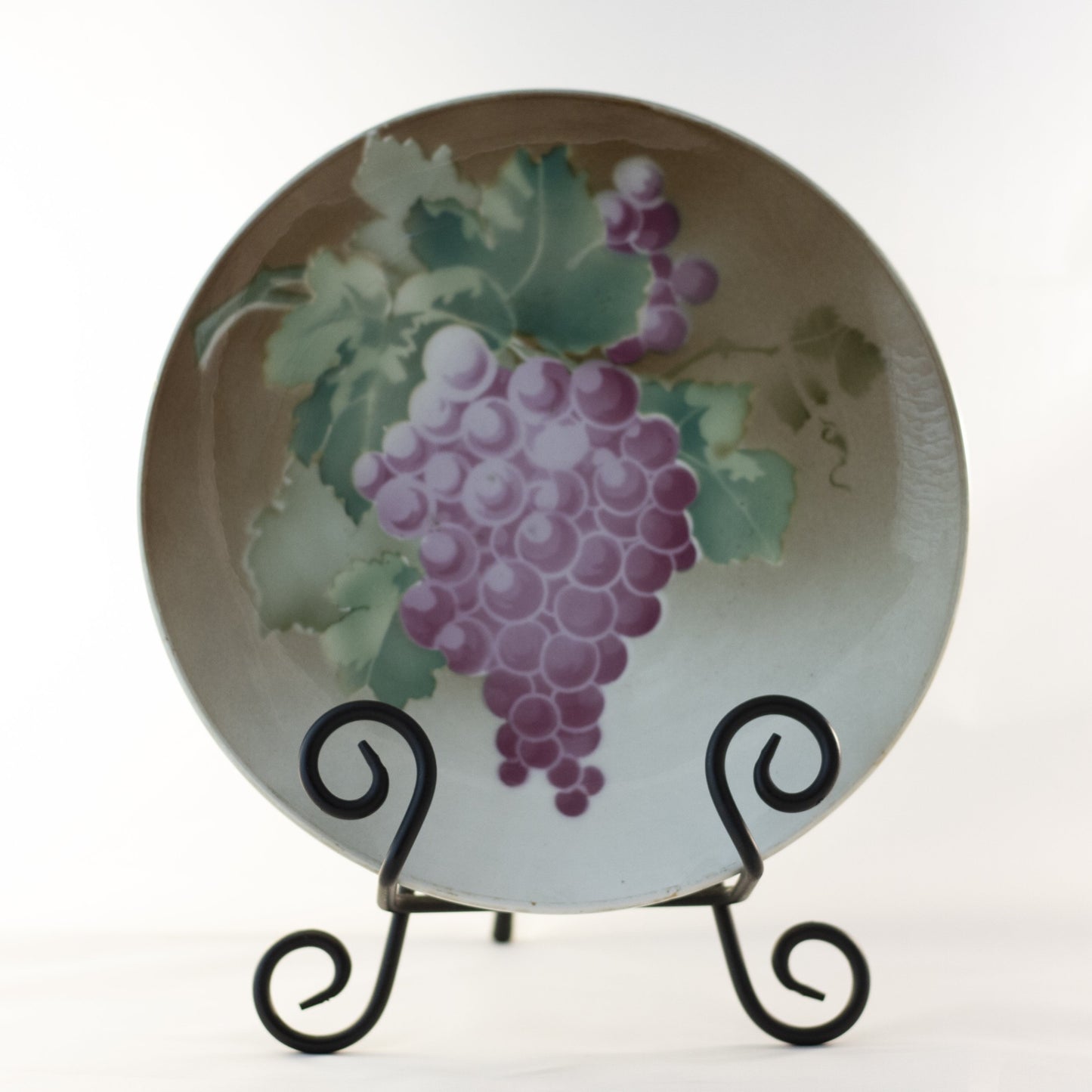 K & G LUNÉVILLE FRENCH FAIENCE PLATE HAND PAINTED GRAPES 8 ½” Circa 1900