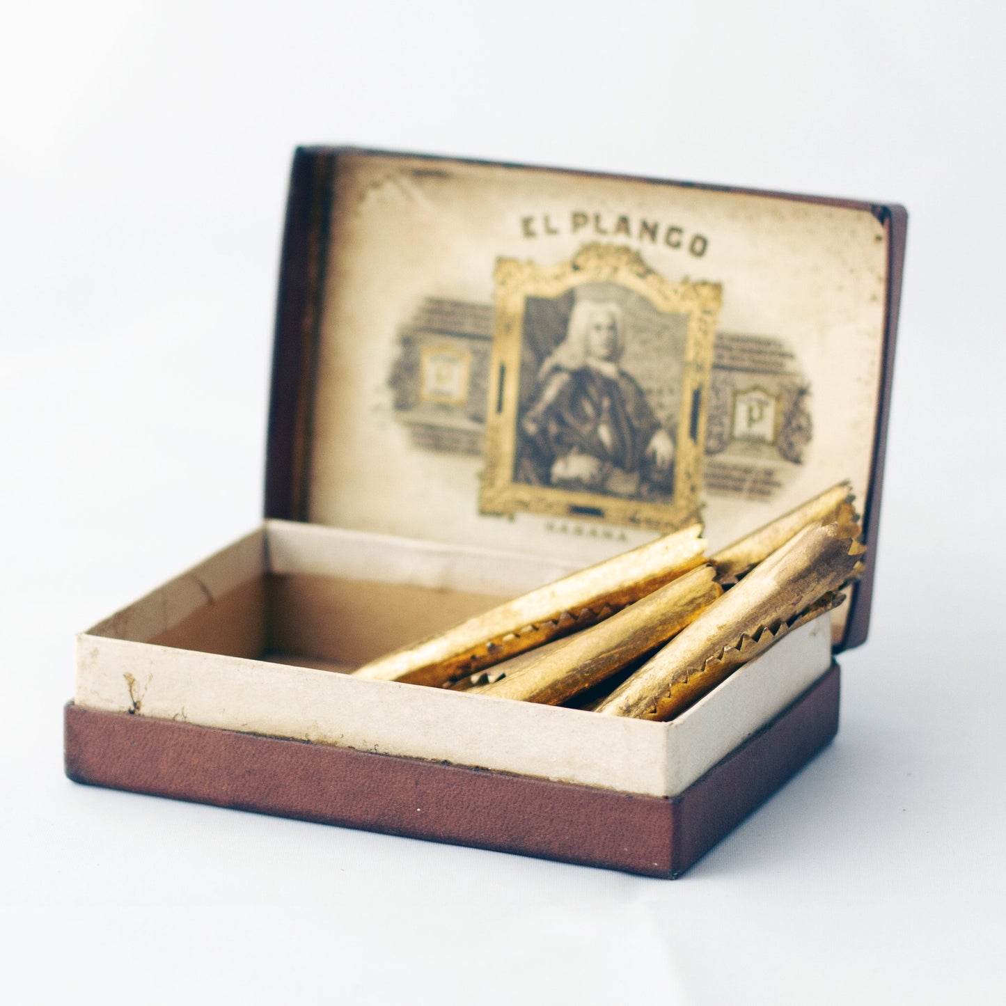EL PLANCO SEGARROS HABANA CIGAR BOX with Six Gilded Gold Paper Cigar Labels/Bands *Rare* Circa 1910 