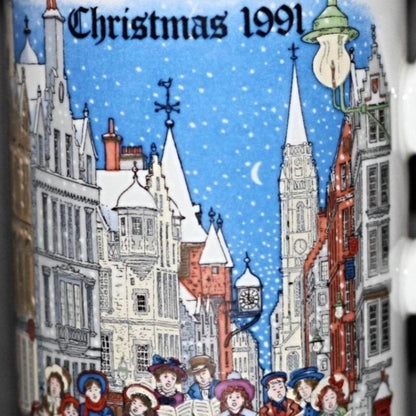 Dunoon Mug Christmas Time Carollers by Sue Scullard Commemorative 1991