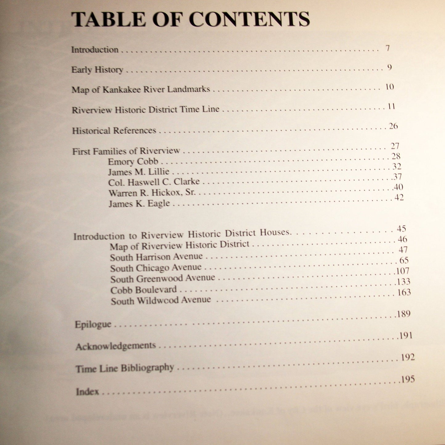 RIVERVIEW HISTORIC DISTRICT 1866-1935: Tales of Villas, Bungalows, Parks and Drives