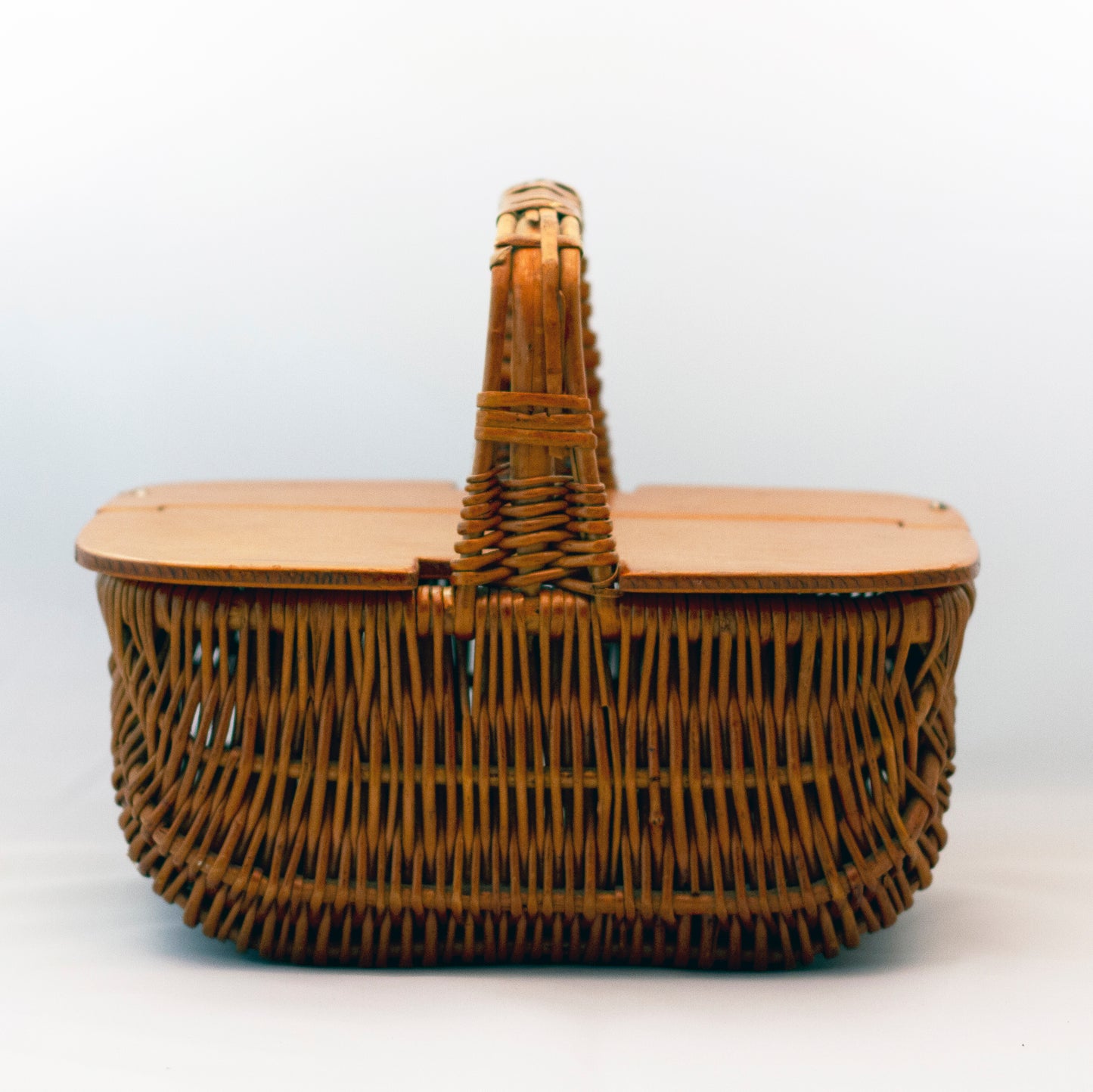 Natural RATTAN WICKER BASKET PURSE WITH HINGED WOOD LID Circa 1970s