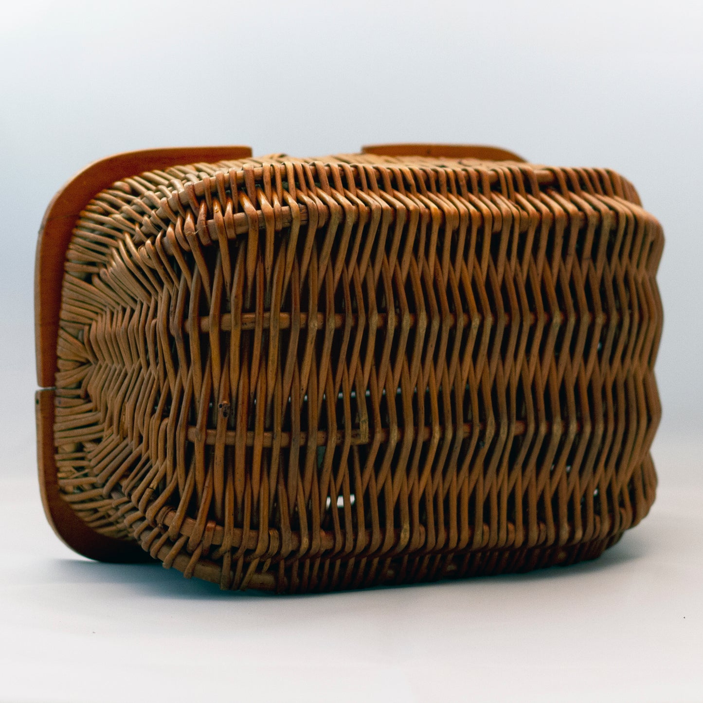 Natural RATTAN WICKER BASKET PURSE WITH HINGED WOOD LID Circa 1970s