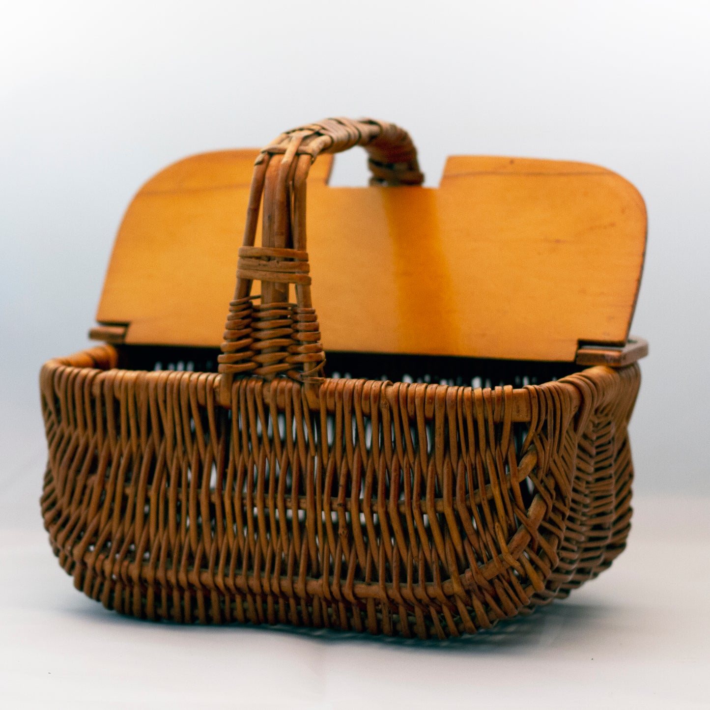 Natural RATTAN WICKER BASKET PURSE WITH HINGED WOOD LID Circa 1970s